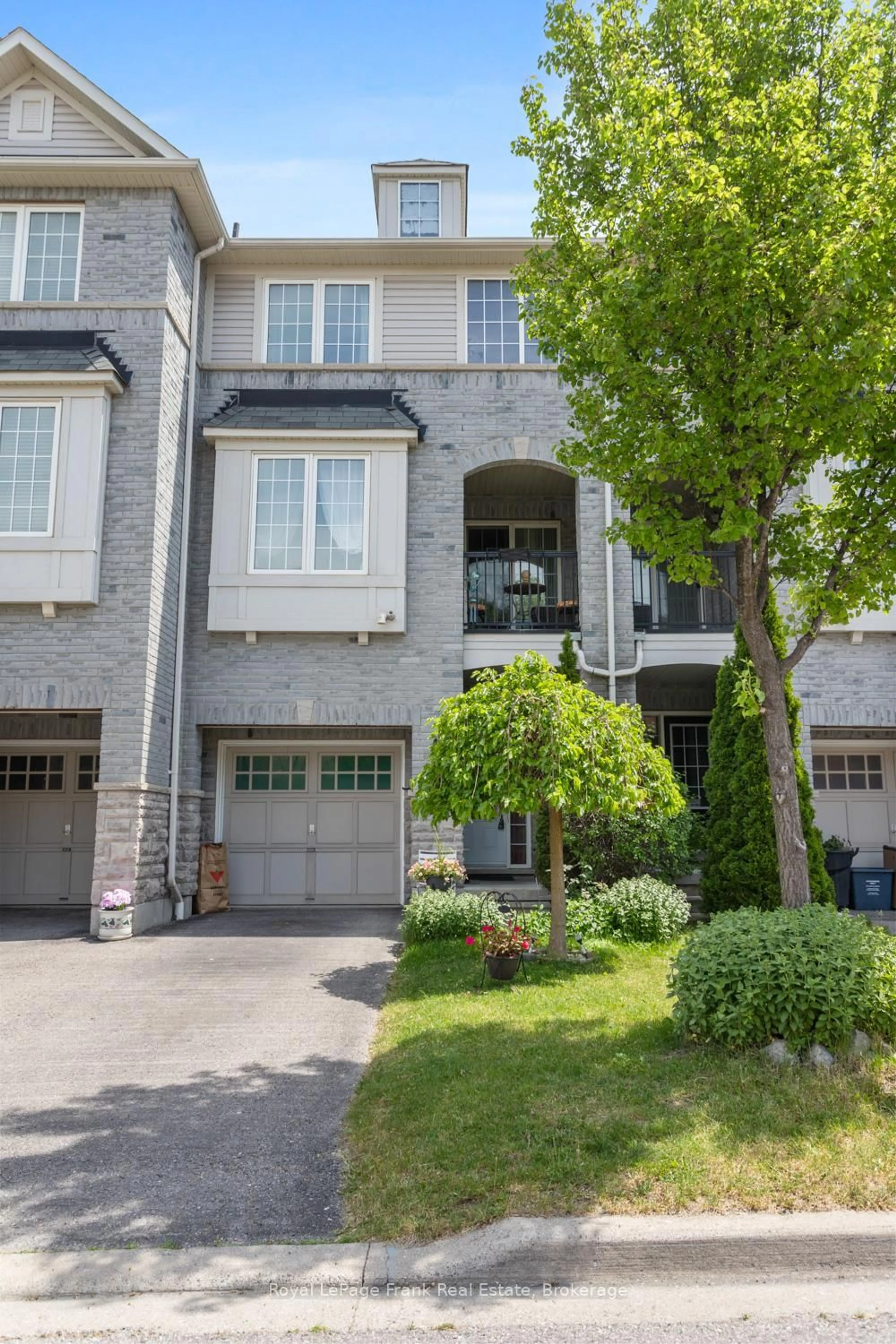 Home with brick exterior material, street for 31 Linnell St, Ajax Ontario L1Z 0K8