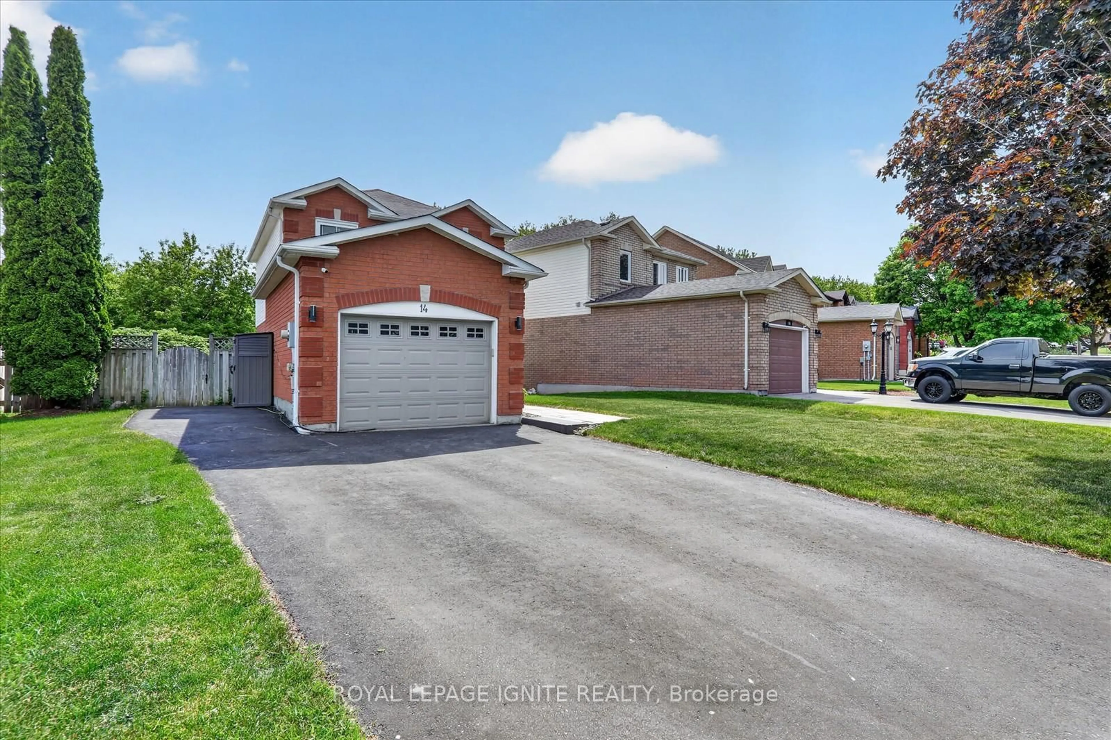 A pic from outside/outdoor area/front of a property/back of a property/a pic from drone, street for 14 Elephant Hill Dr, Clarington Ontario L1C 4M5