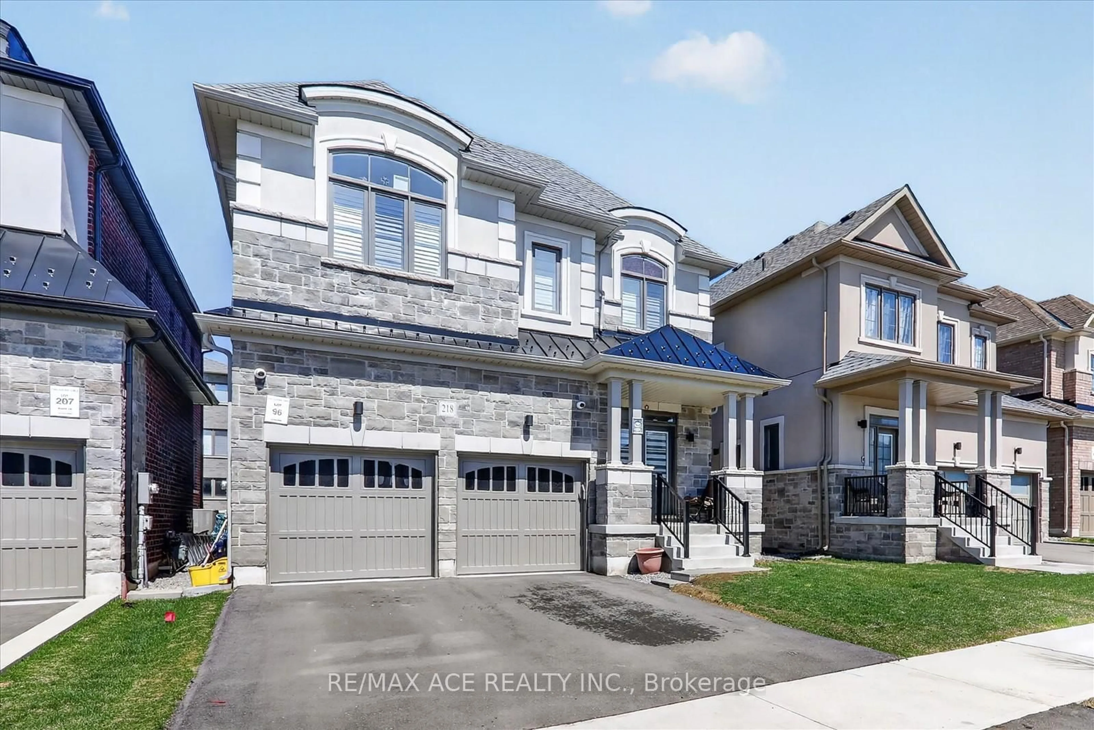 Home with brick exterior material, street for 218 Flood Ave, Clarington Ontario L1B 0W6