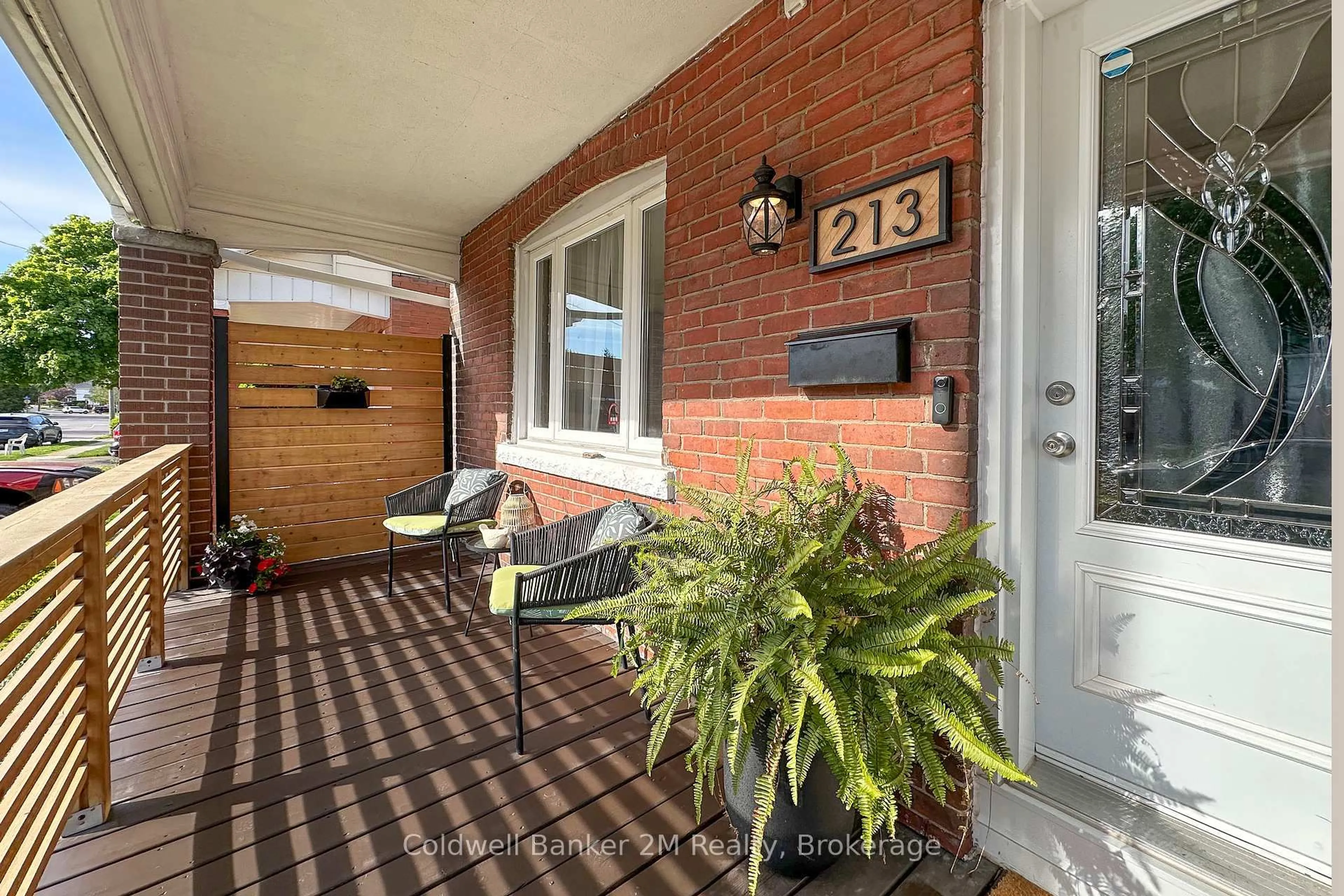 Unknown for 213 Huron St, Oshawa Ontario L1H 5E5