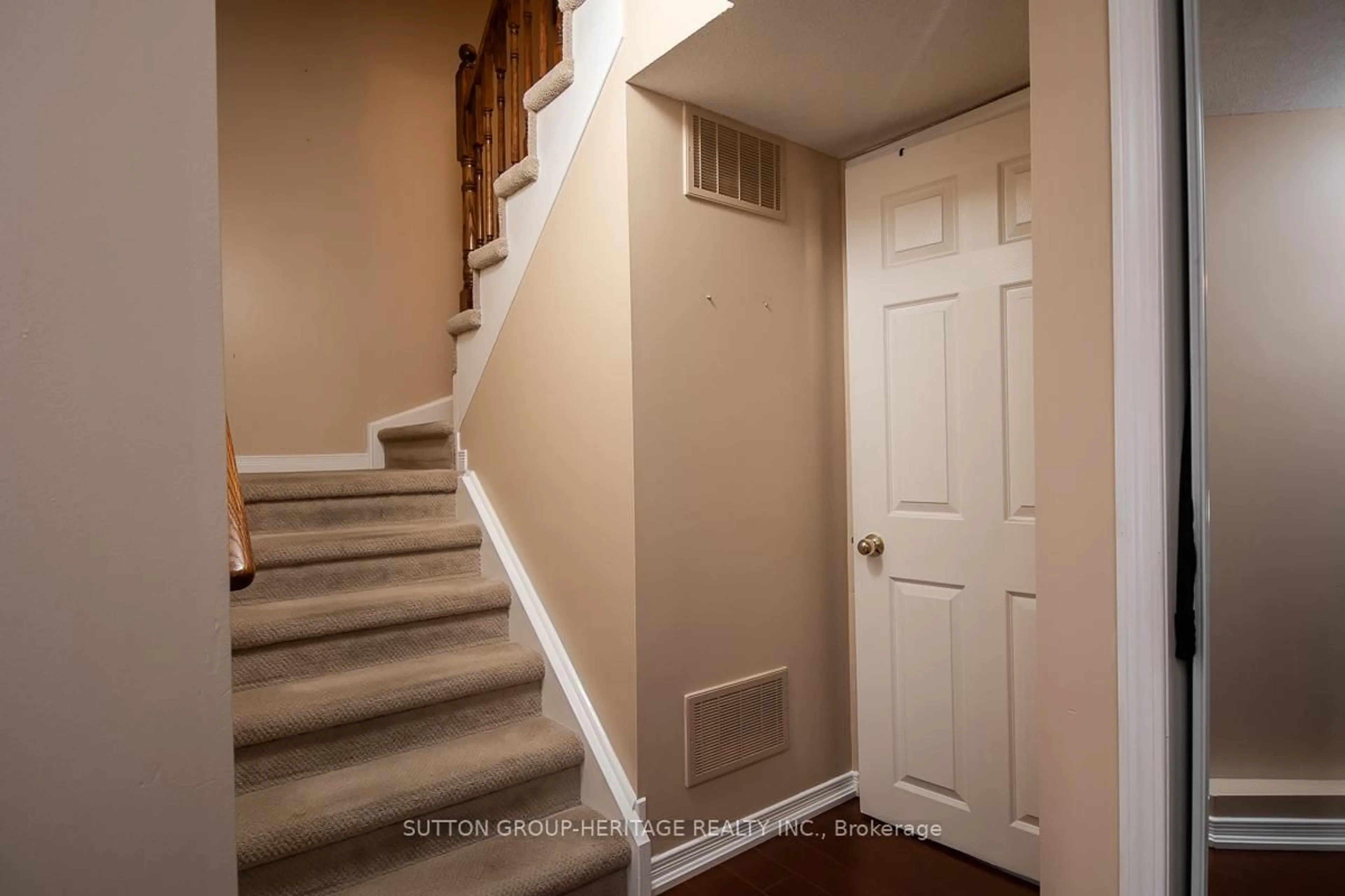 Unknown for 261 Monarch Ave, Ajax Ontario L1S 0A5