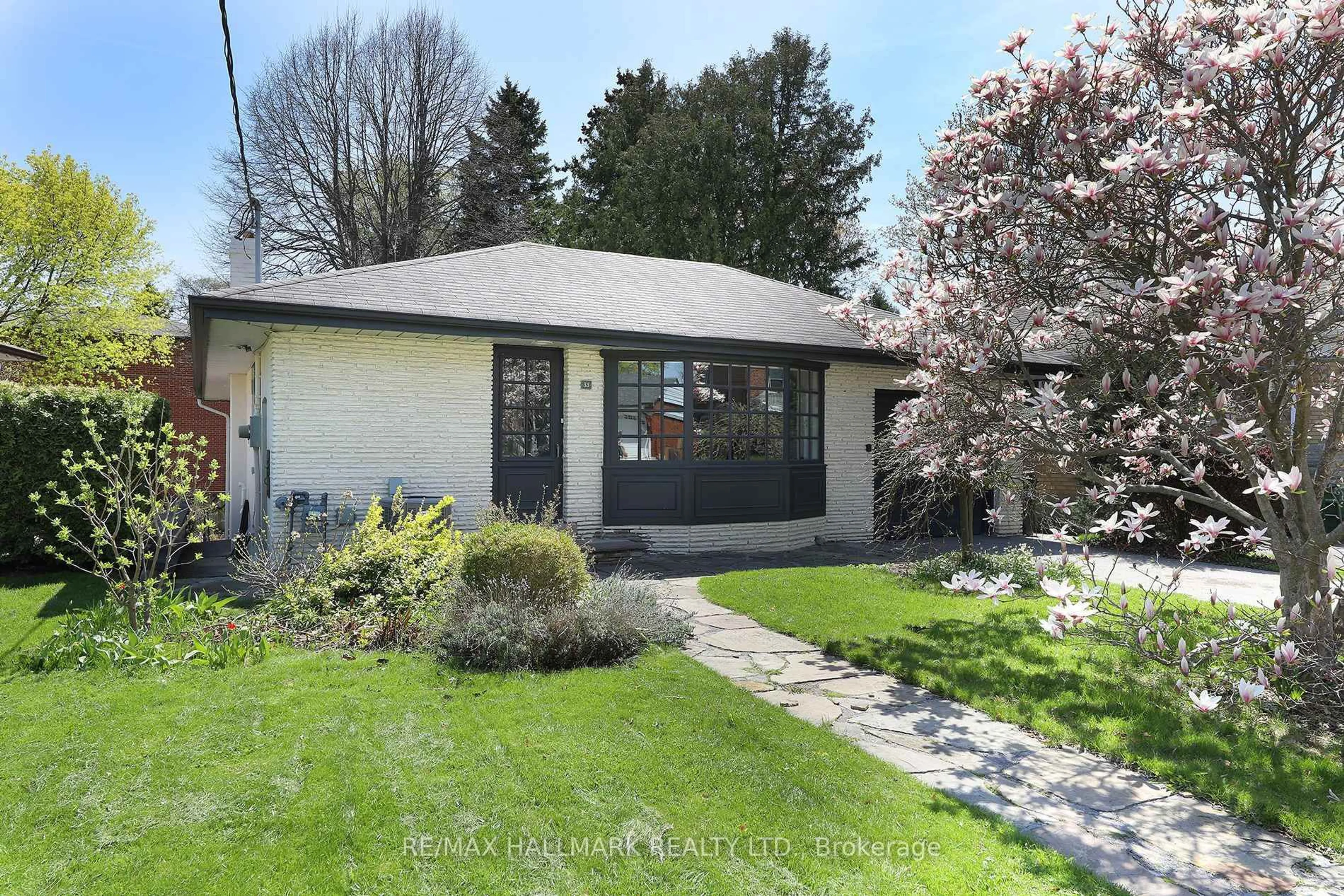 Unknown for 33 Stag Hill Dr, Toronto Ontario M4B 1K8