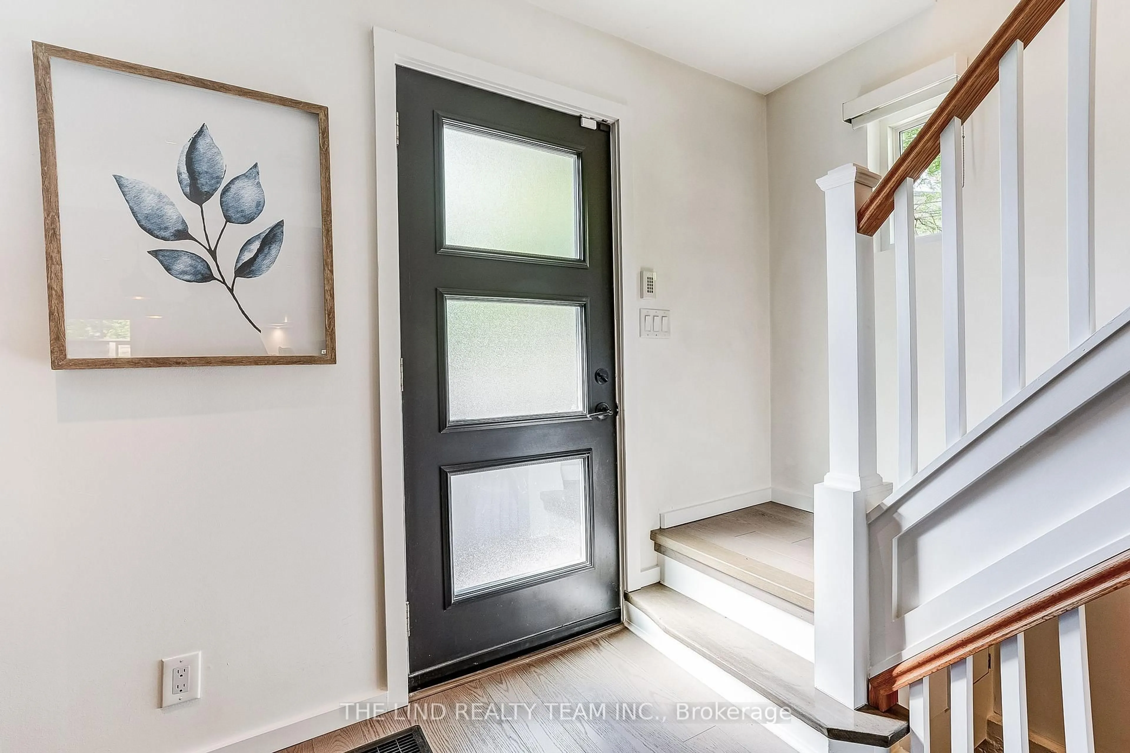 Indoor entryway for 79 Maughan Cres, Toronto Ontario M4L 3E6