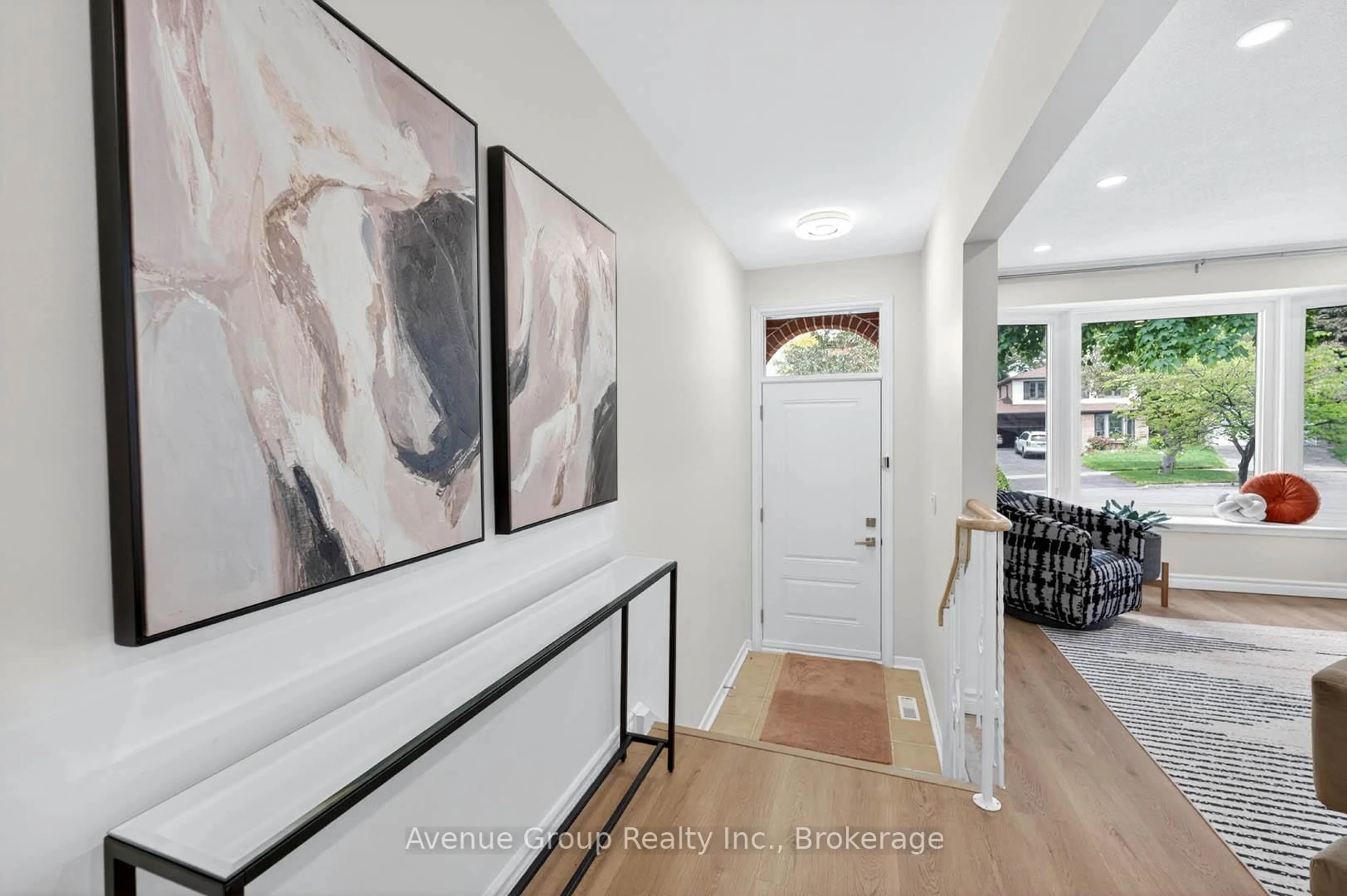 Indoor entryway for 46 Dunsdale Sq, Toronto Ontario M1S 2L8