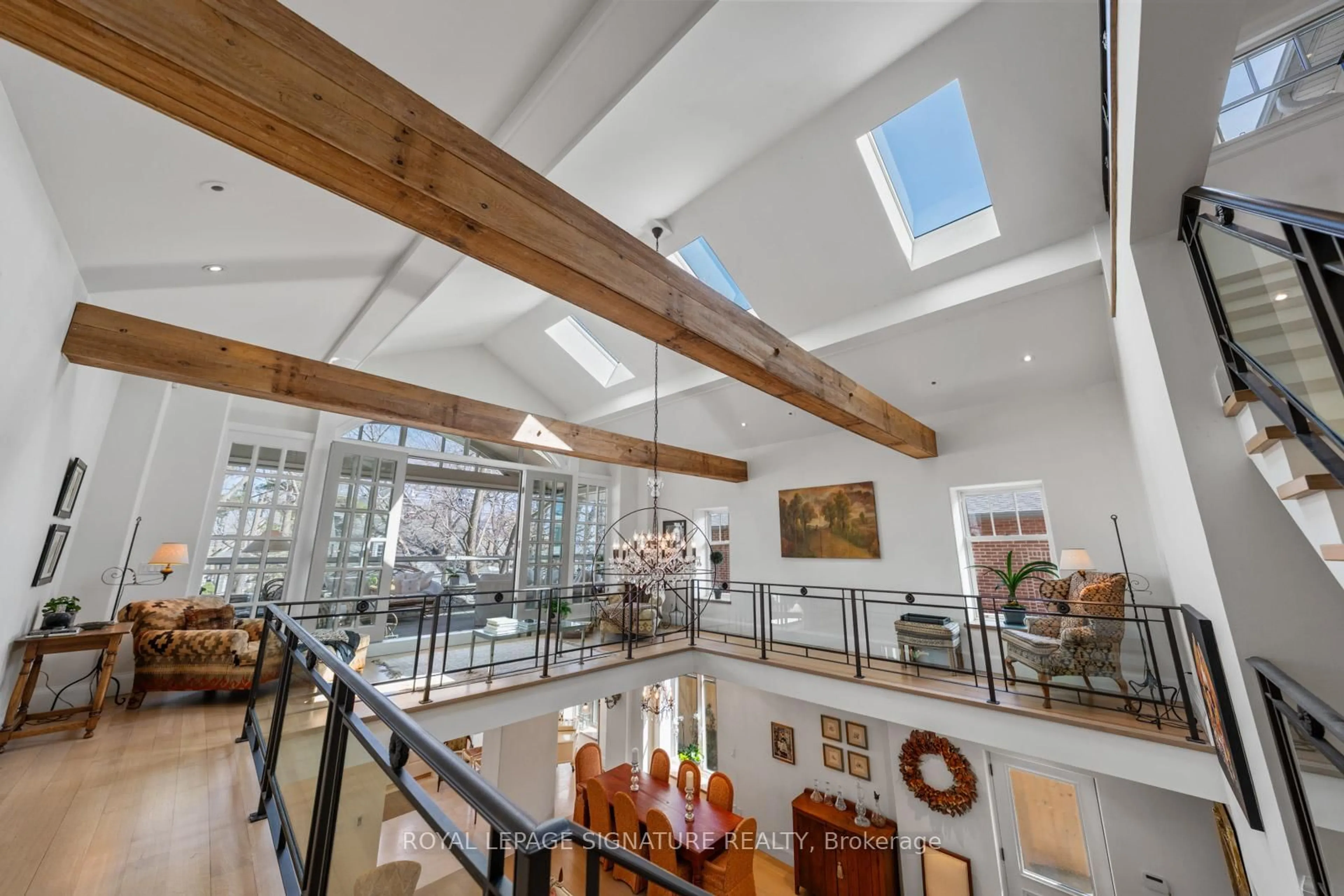 Indoor foyer for 4 Neville Park Blvd, Toronto Ontario M4E 3P6