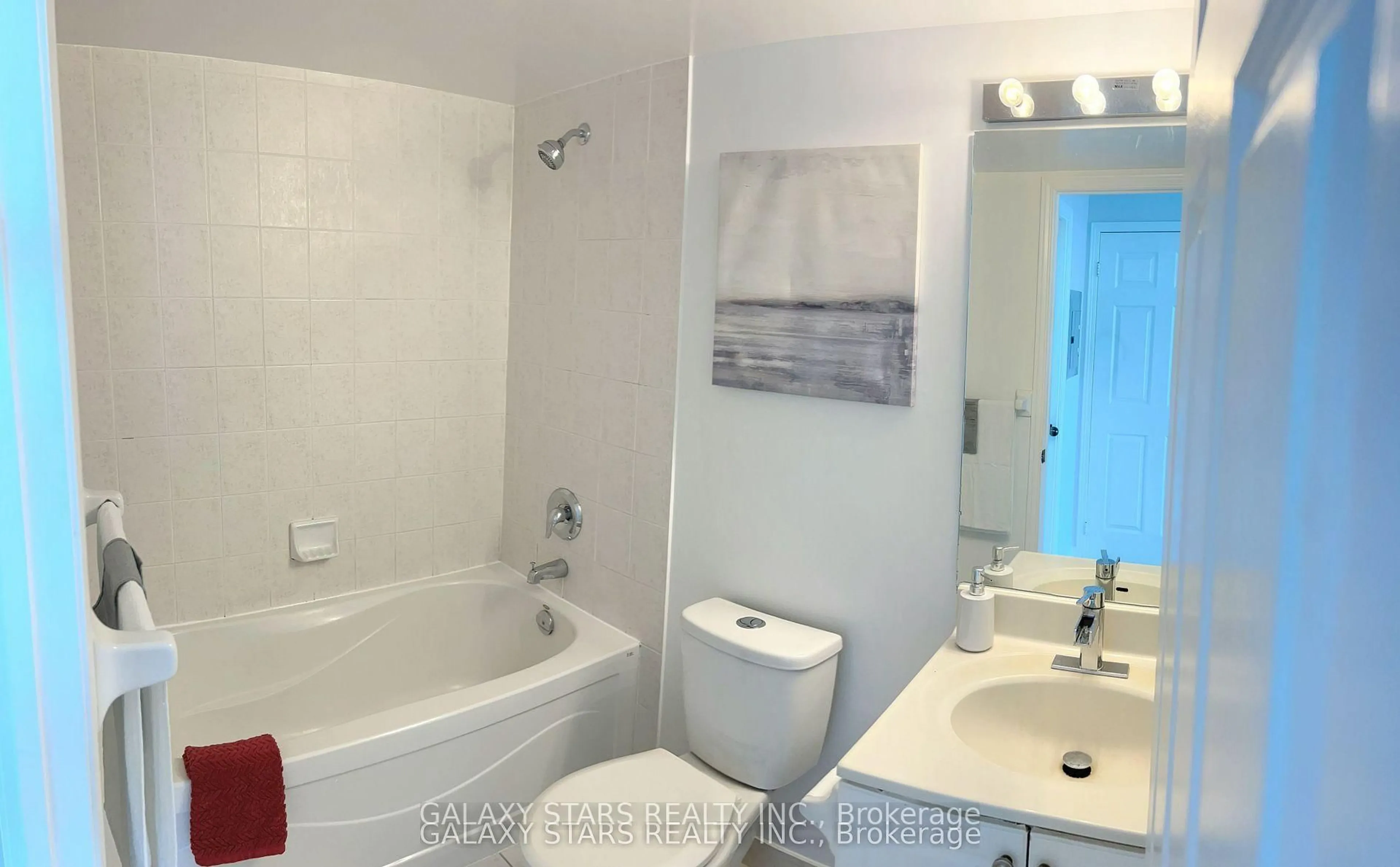 Standard bathroom, ceramic/tile floor for 68 Grangeway Ave #1109, Toronto Ontario M1H 0A1