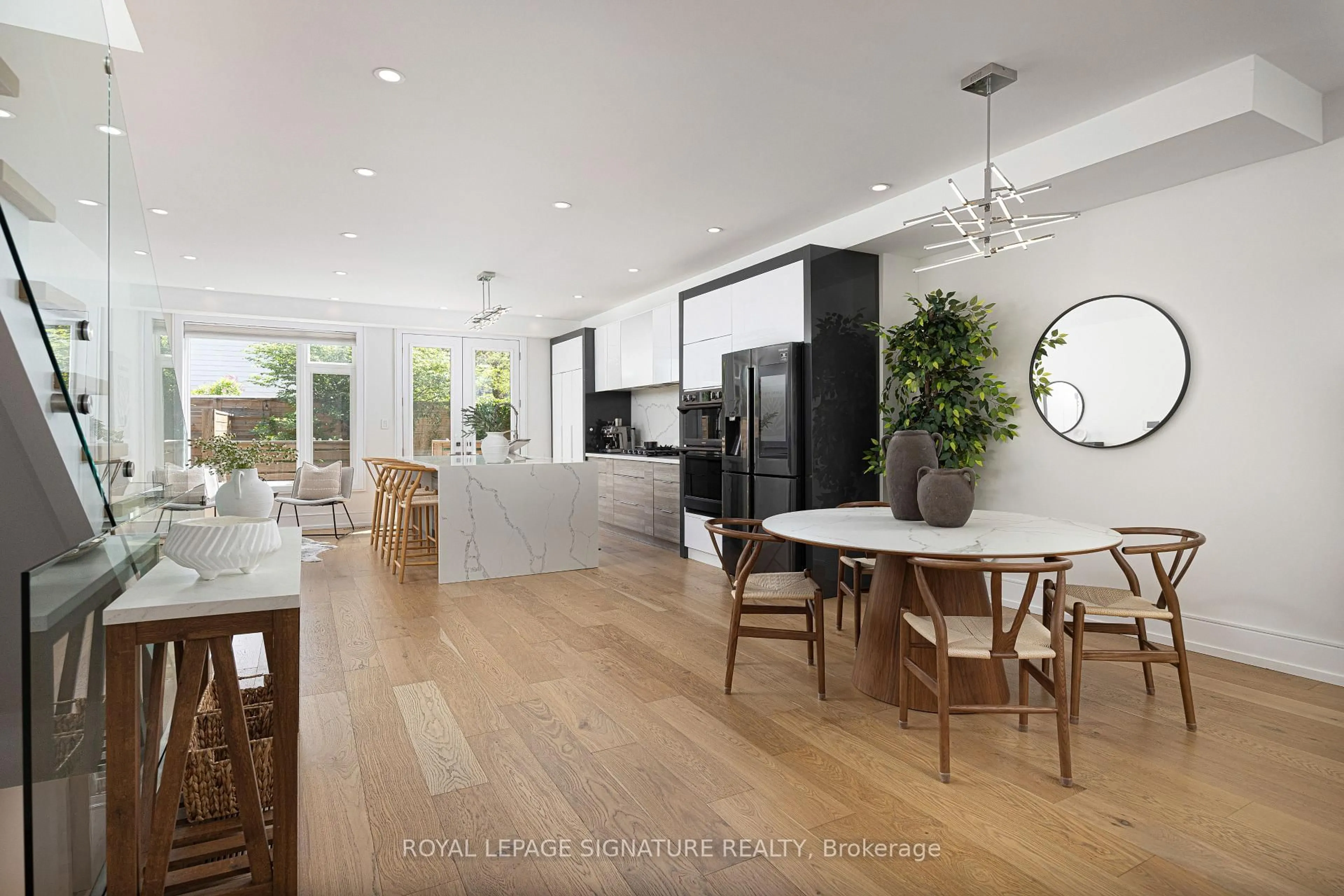 Open concept kitchen, unknown for 569 Craven Rd, Toronto Ontario M4L 2Z6
