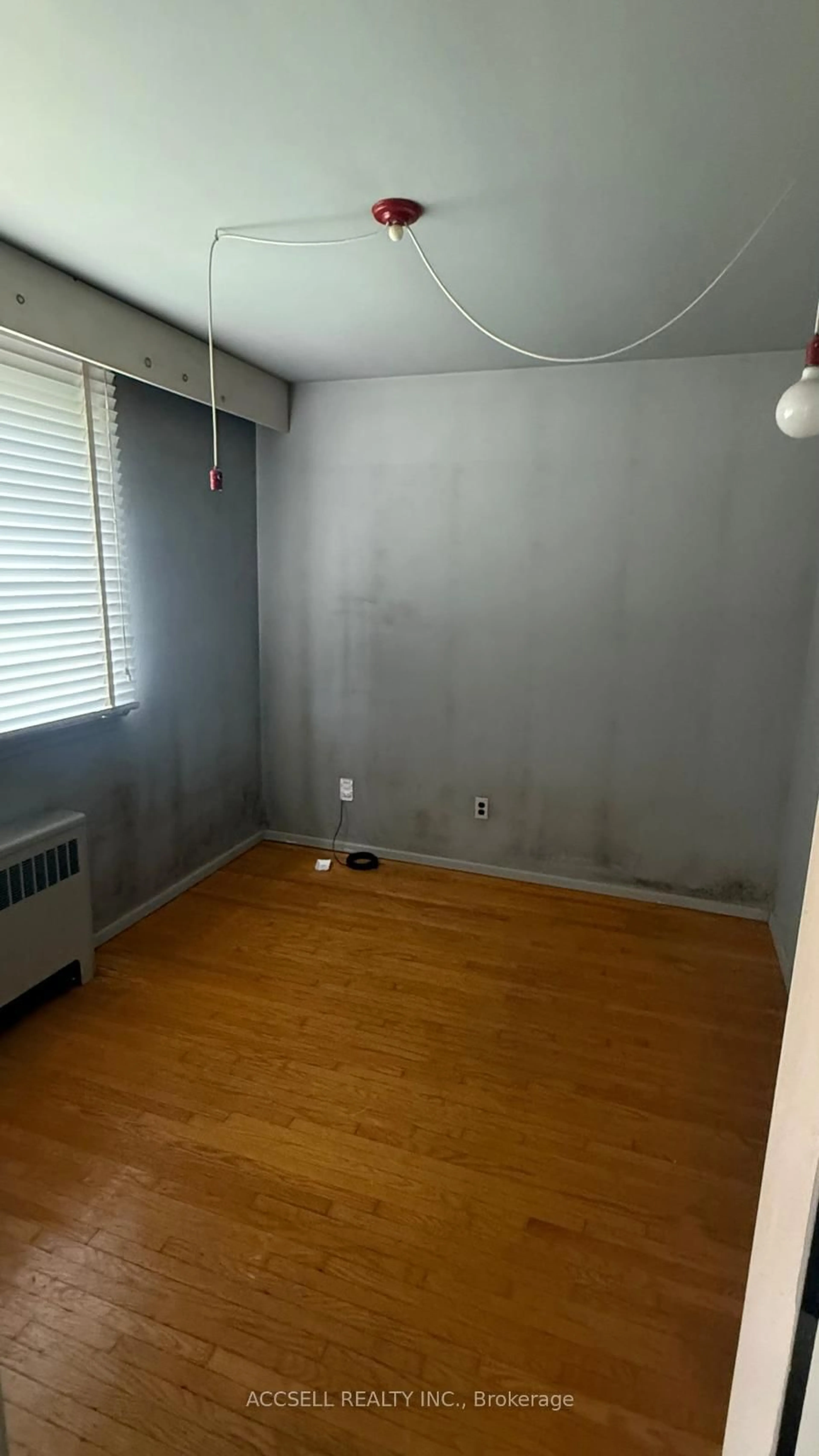 A pic of a room for 27 Ivordale Cres, Toronto Ontario M1R 2W5