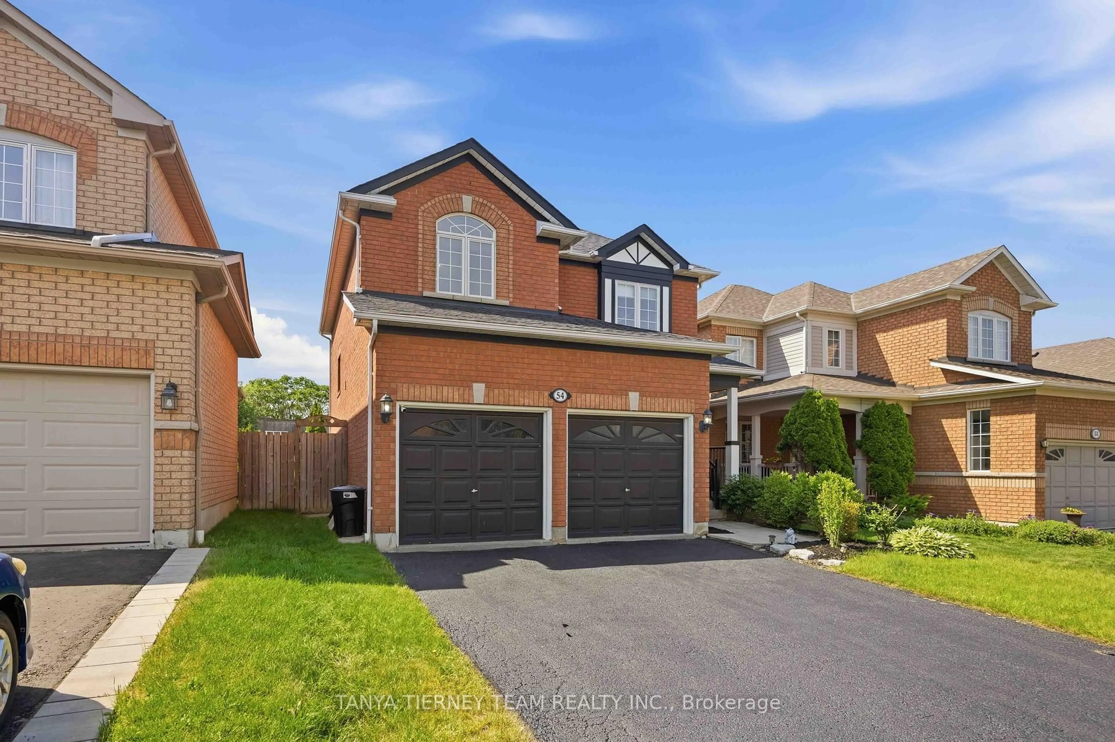 Home with brick exterior material, street for 54 Fitzpatrick Crt, Whitby Ontario L1M 2G8