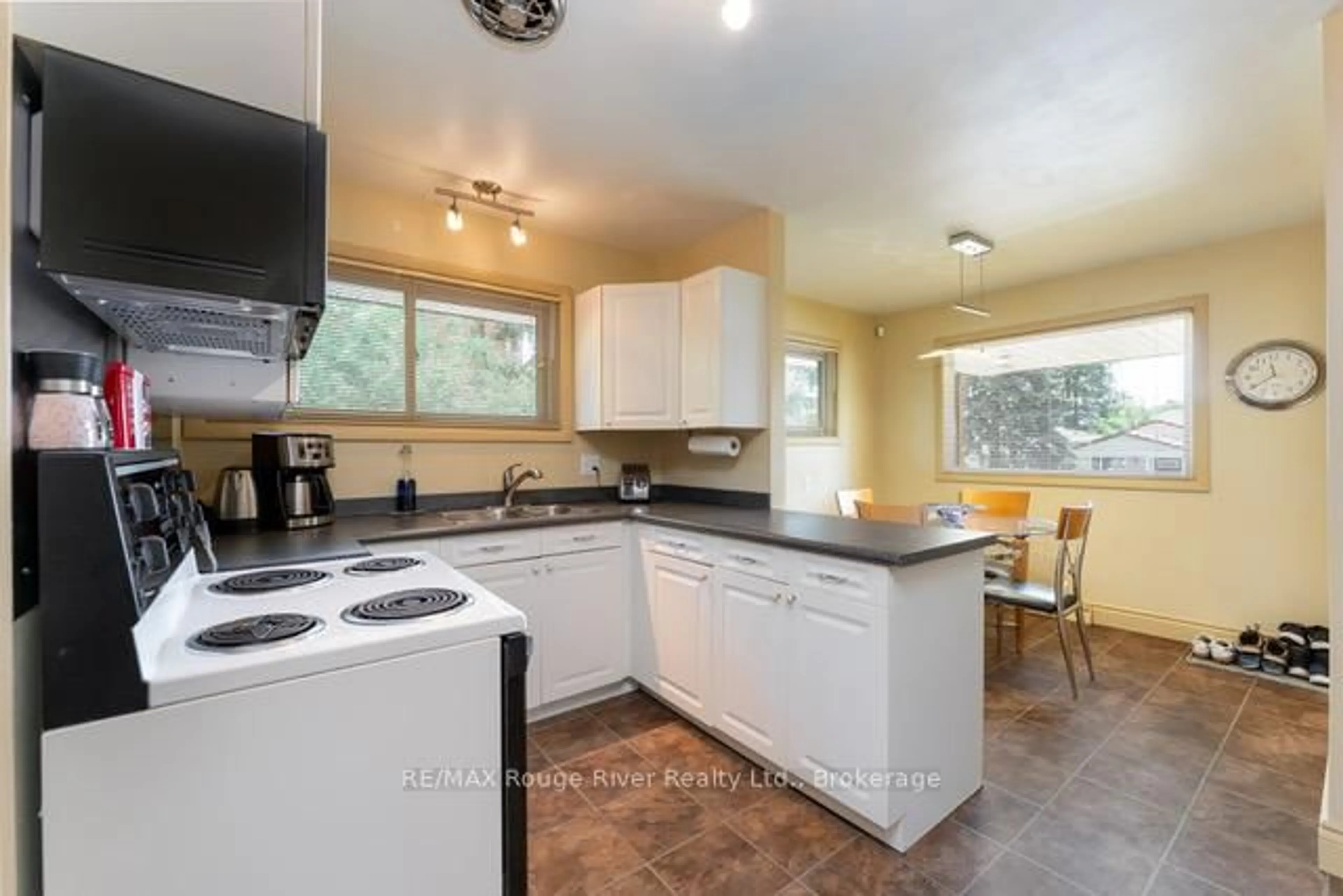 Standard kitchen, ceramic/tile floor for 46 Orchard View Blvd, Oshawa Ontario L1G 3N7