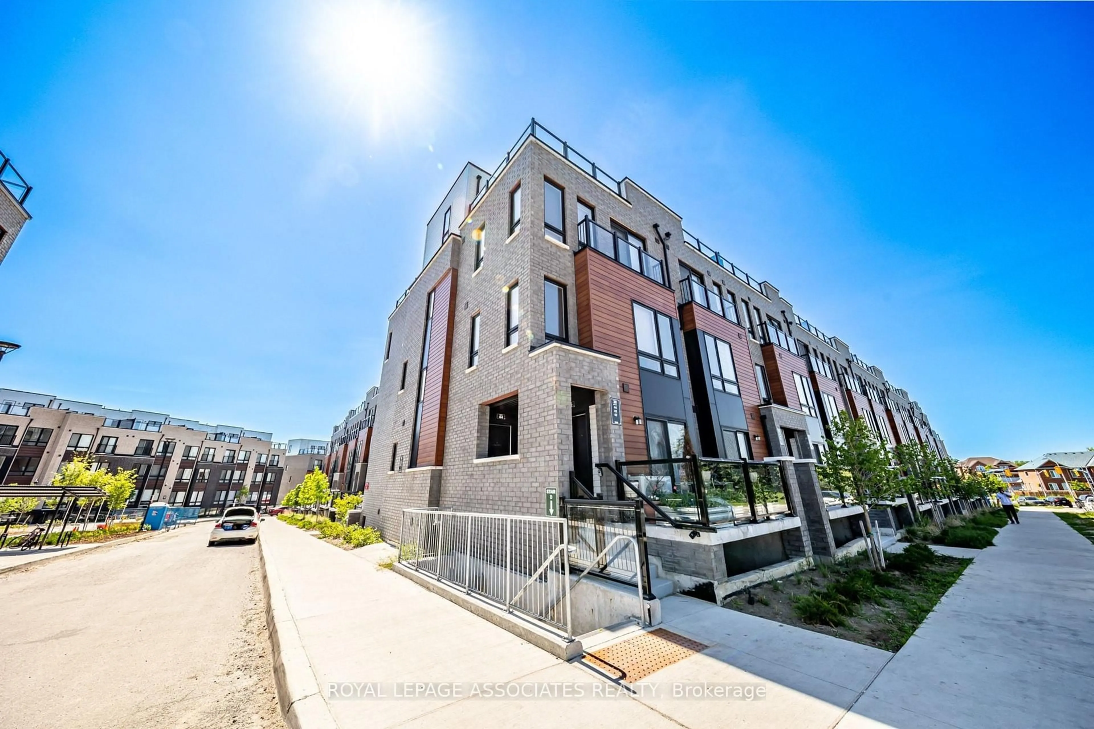 Patio, street for 30 Liben Way #44, Toronto Ontario M1B 0E8