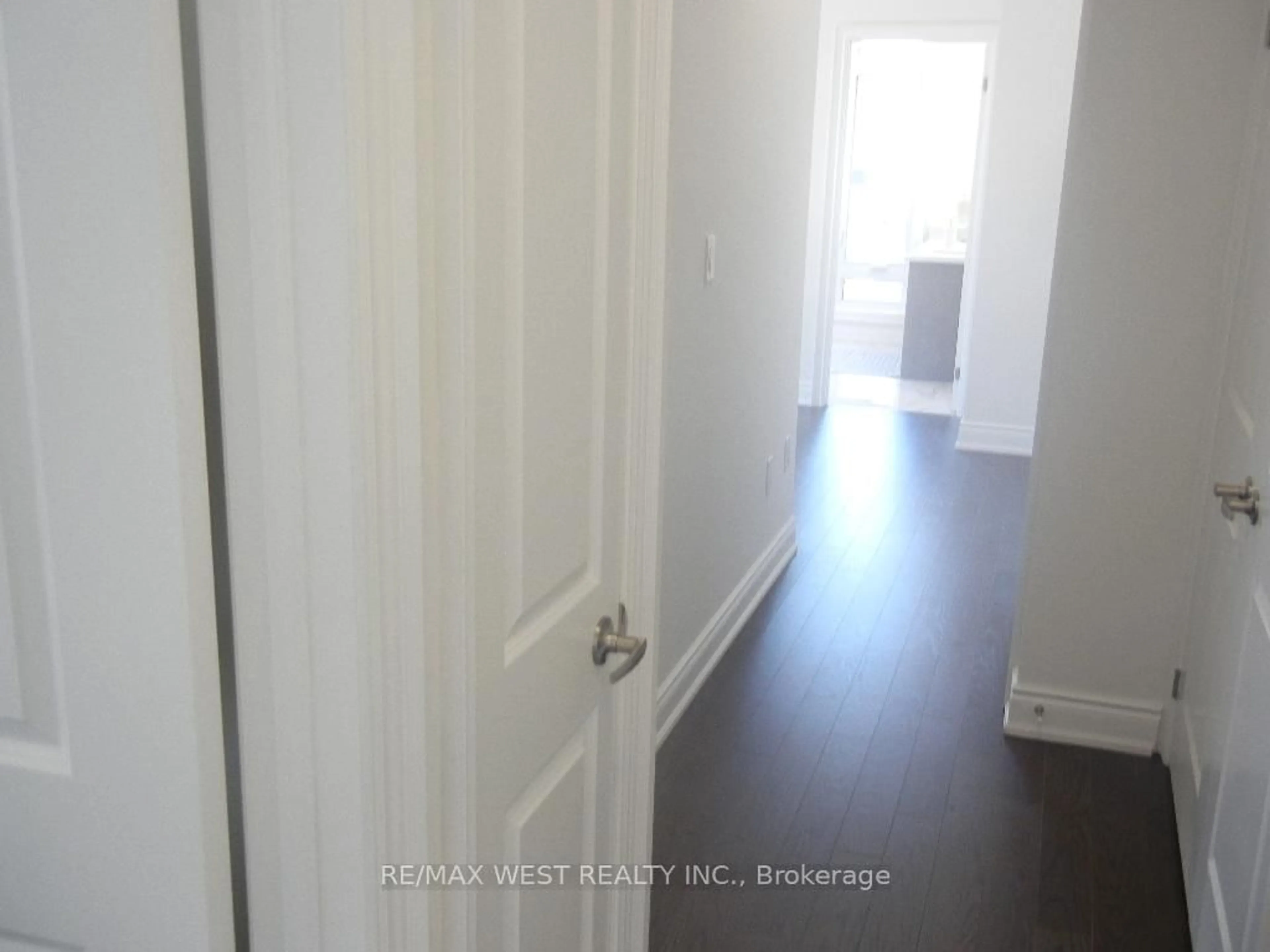 A pic of a room for 1059 Pisces Tr, Pickering Ontario L1X 0P8