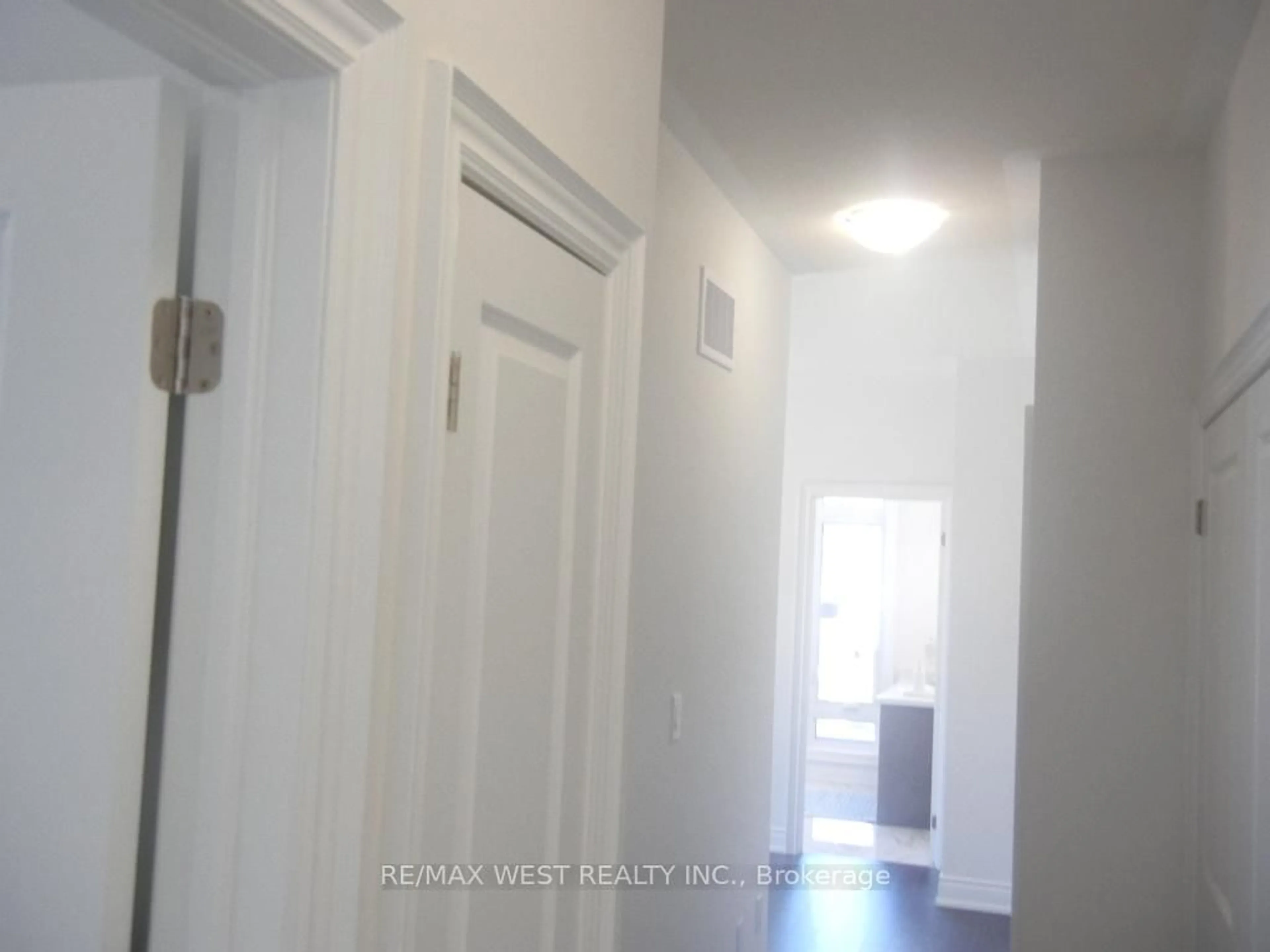 A pic of a room for 1059 Pisces Tr, Pickering Ontario L1X 0P8