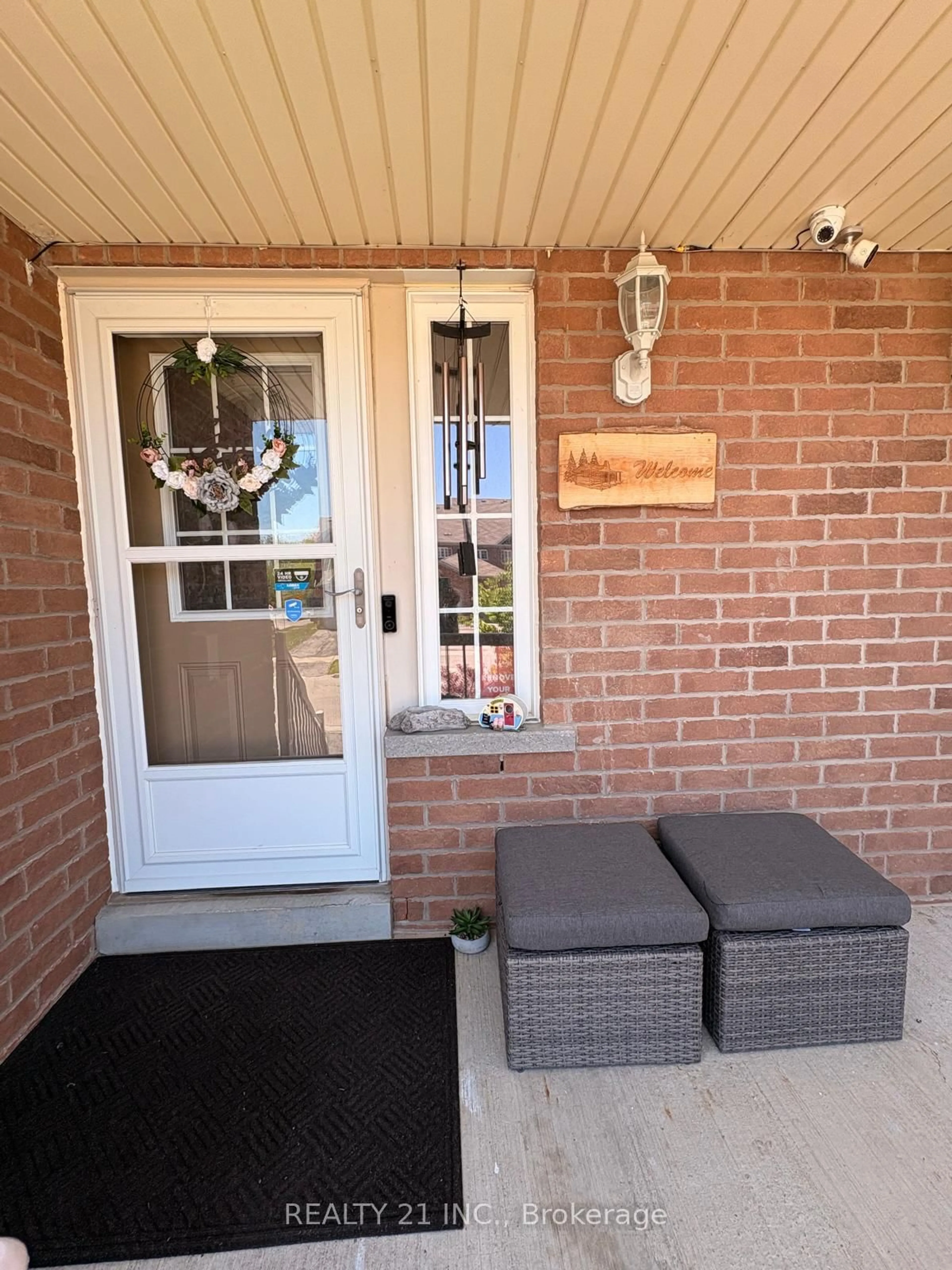 Indoor entryway for 36 Lurcook St, Ajax Ontario L1S 0E5