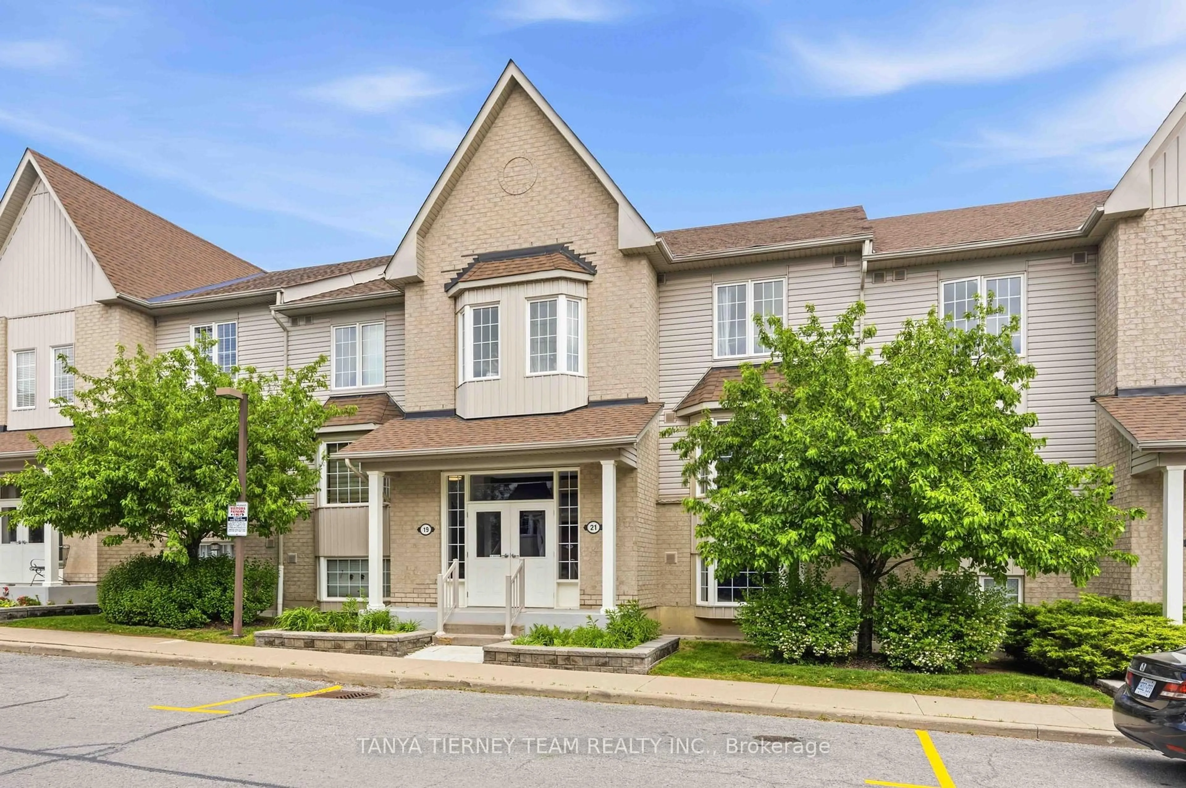 Unknown for 21 Petra Way #2, Whitby Ontario L1R 0A6