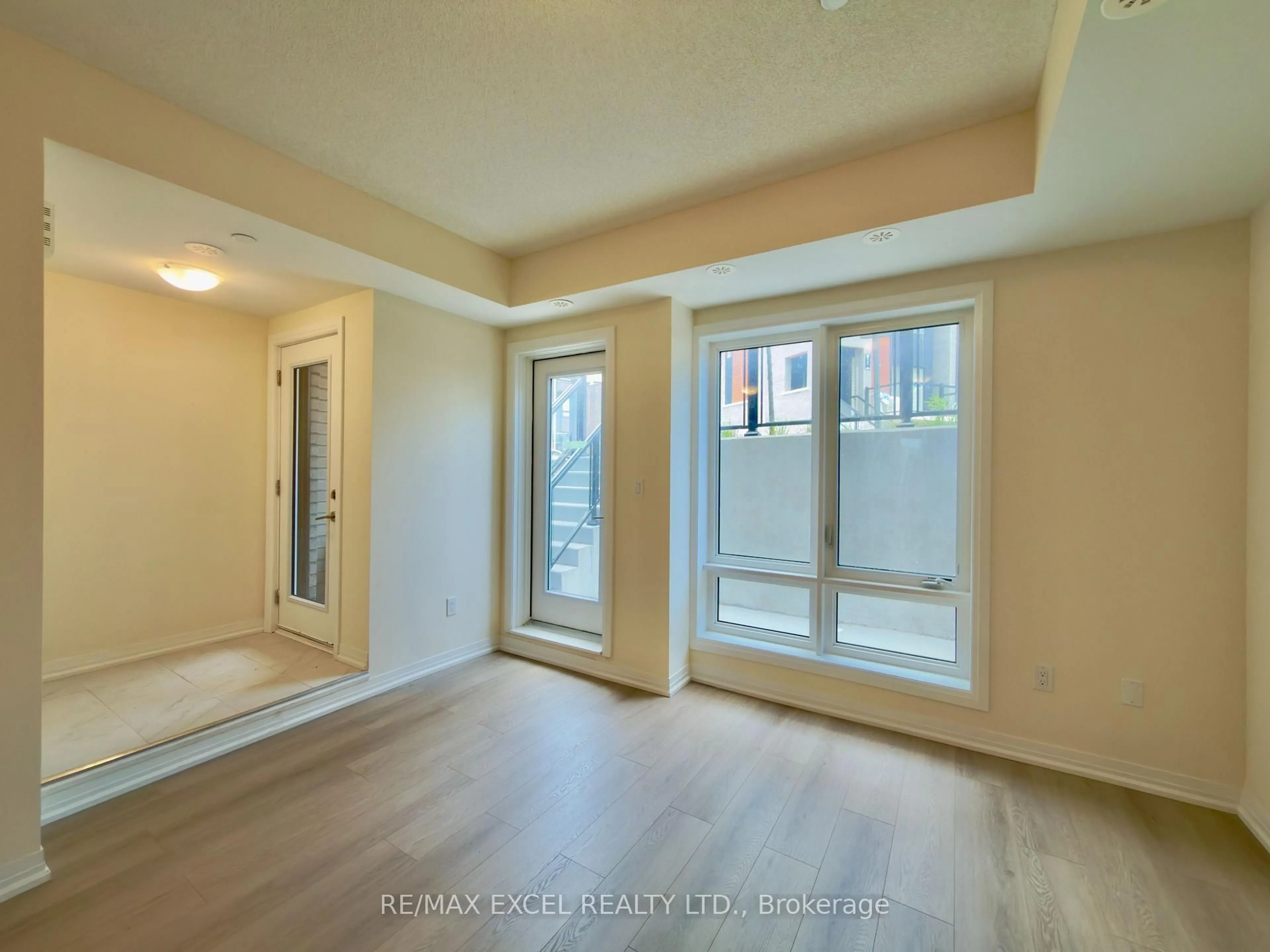 Unknown for 155 Tapscott Rd #21, Toronto Ontario M1B 0E8