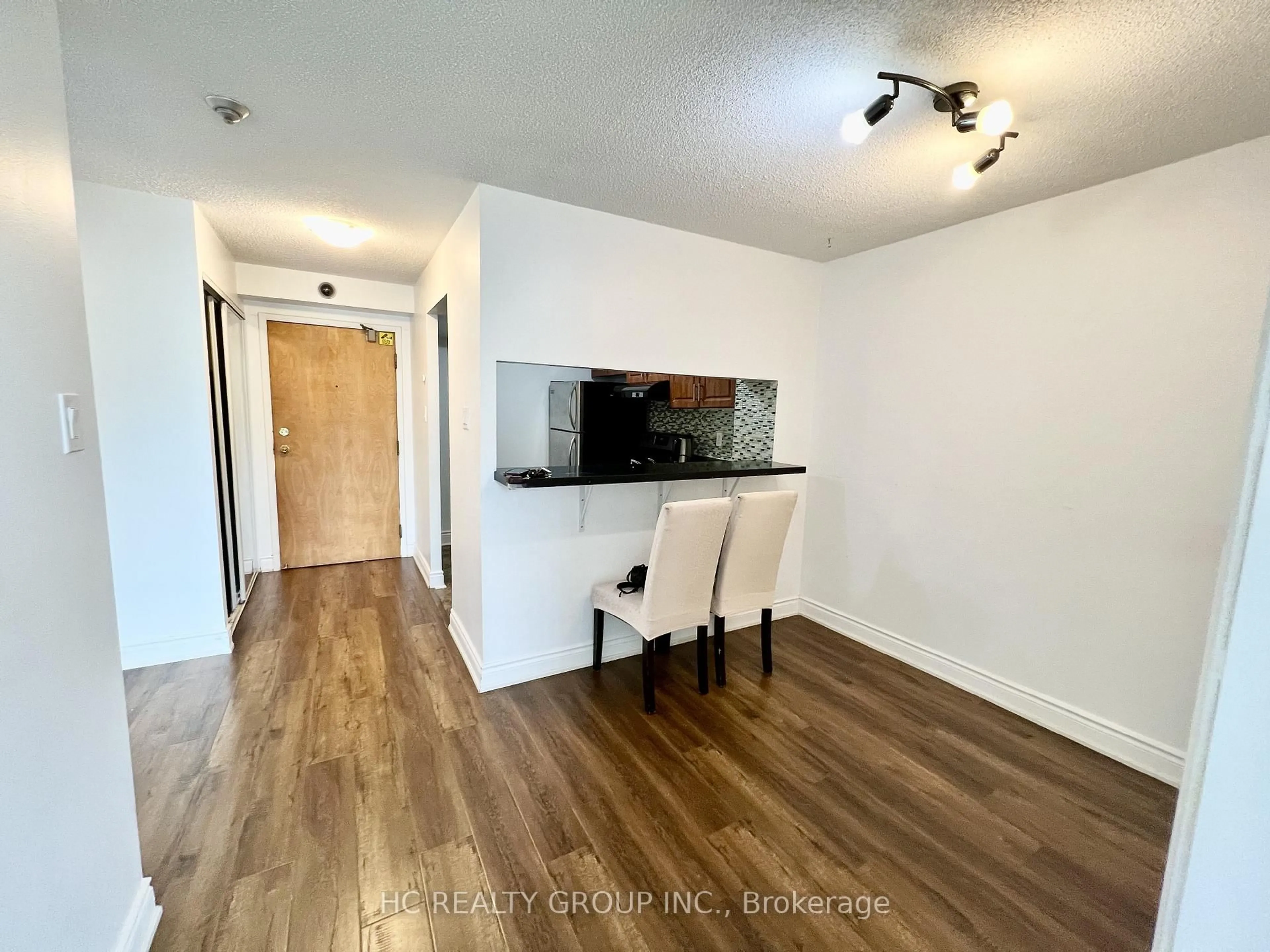 A pic of a room for 3050 Ellesmere Rd #609, Toronto Ontario M1E 5E6