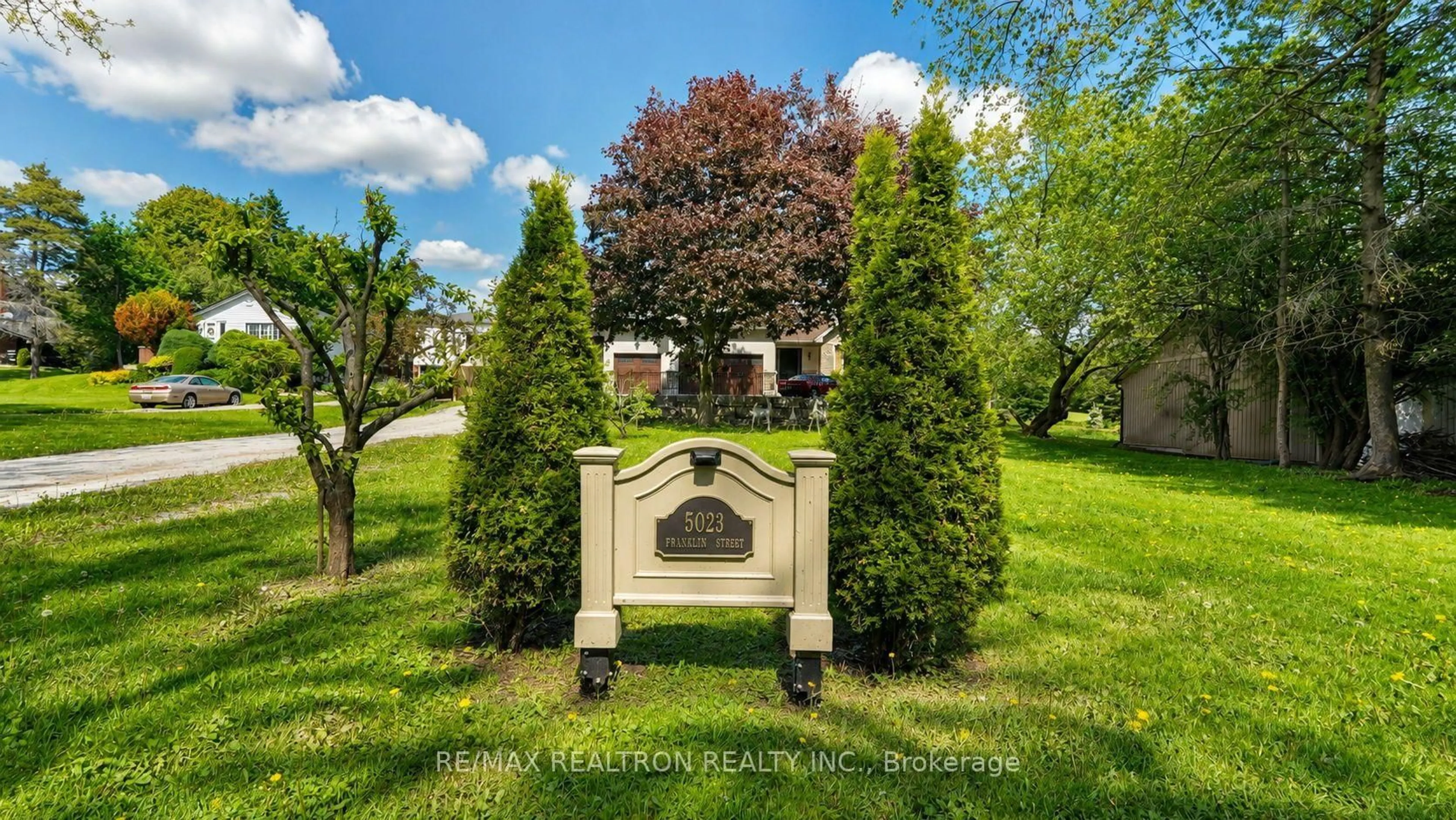 Unknown for 5023 Franklin St, Pickering Ontario L1Y 1B4
