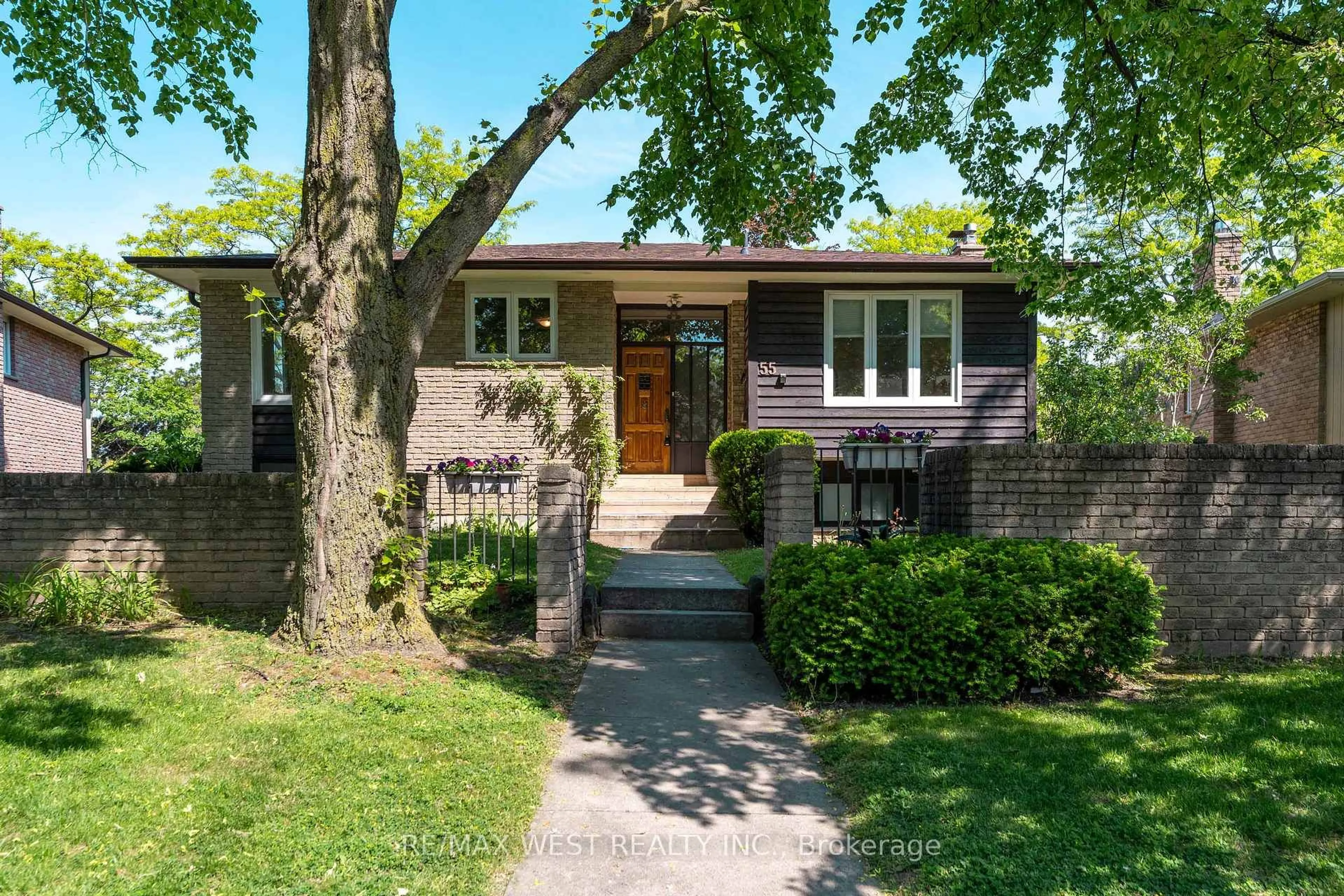Home with brick exterior material, street for 55 Guildcrest Dr #H55, Toronto Ontario M1E 1E2