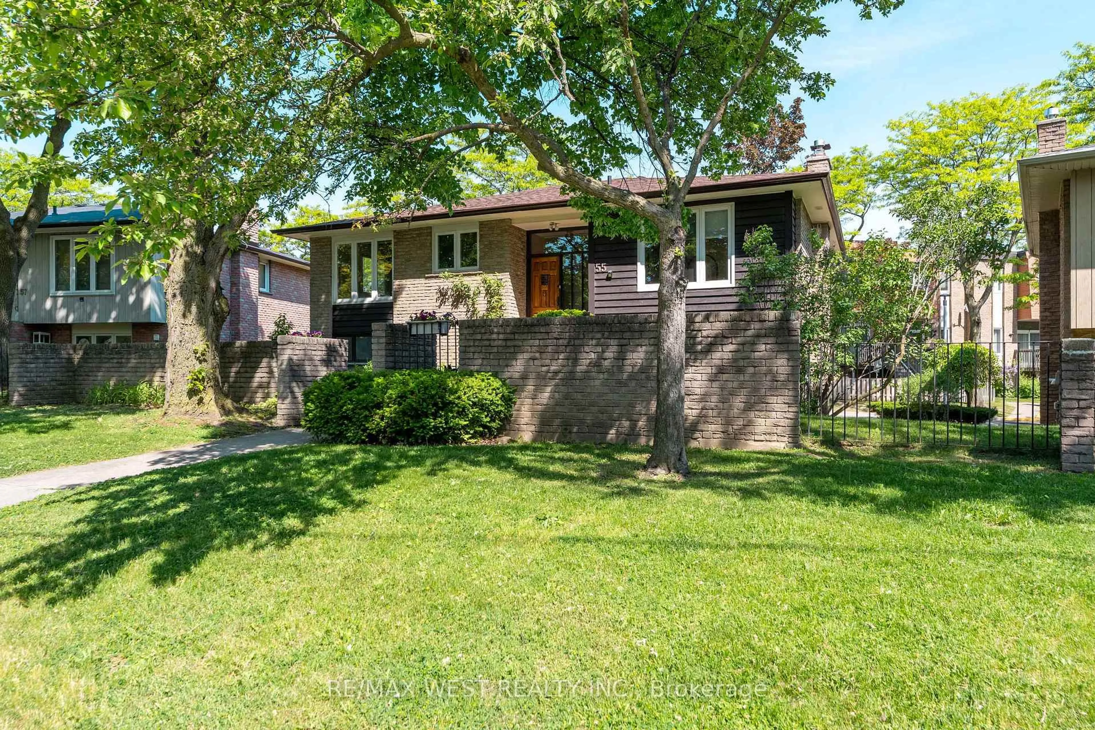 Home with brick exterior material, street for 55 Guildcrest Dr #H55, Toronto Ontario M1E 1E2
