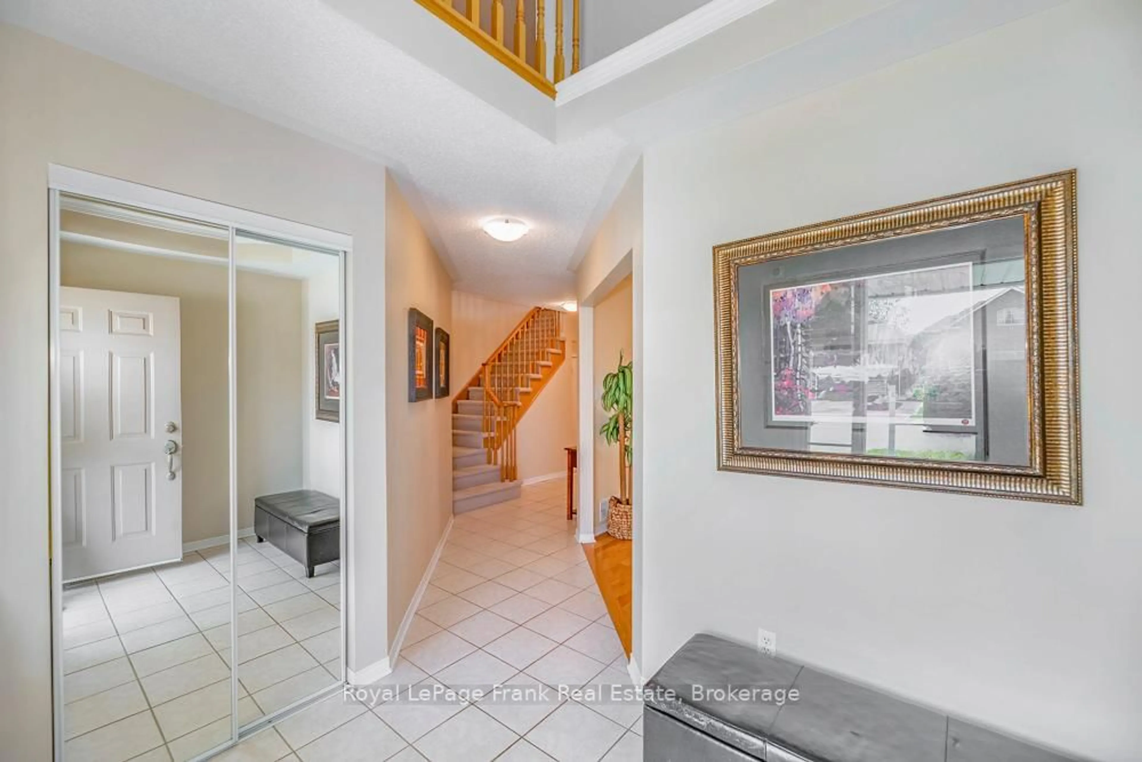 Indoor foyer for 720 Ormond Dr, Oshawa Ontario L1K 2W9