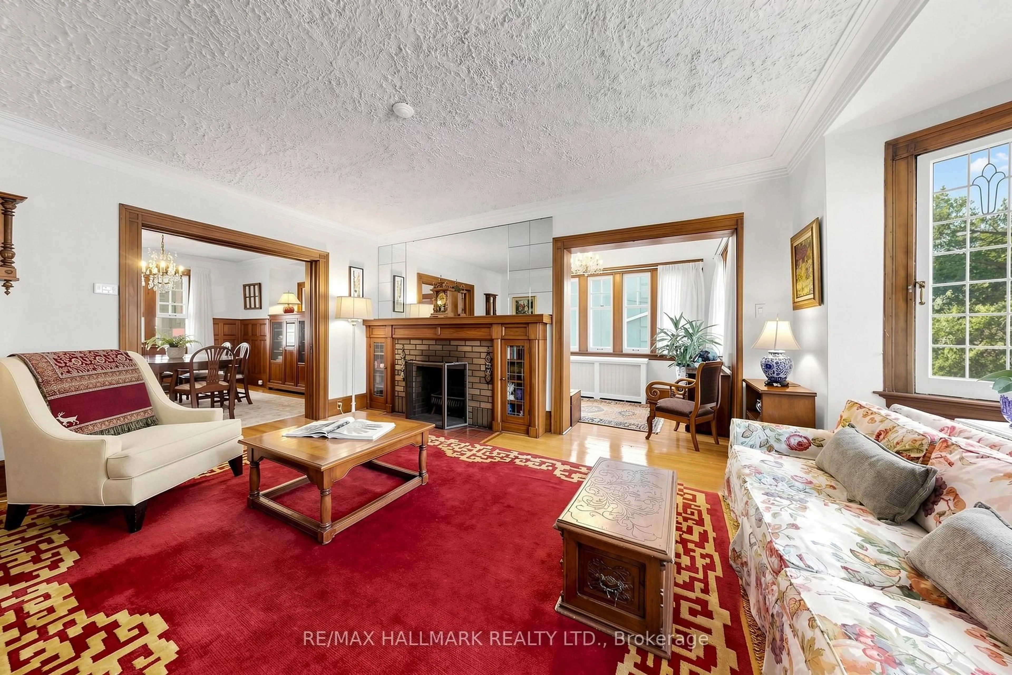 Living room with furniture, unknown for 59 Courcelette Rd, Toronto Ontario M1N 2S9