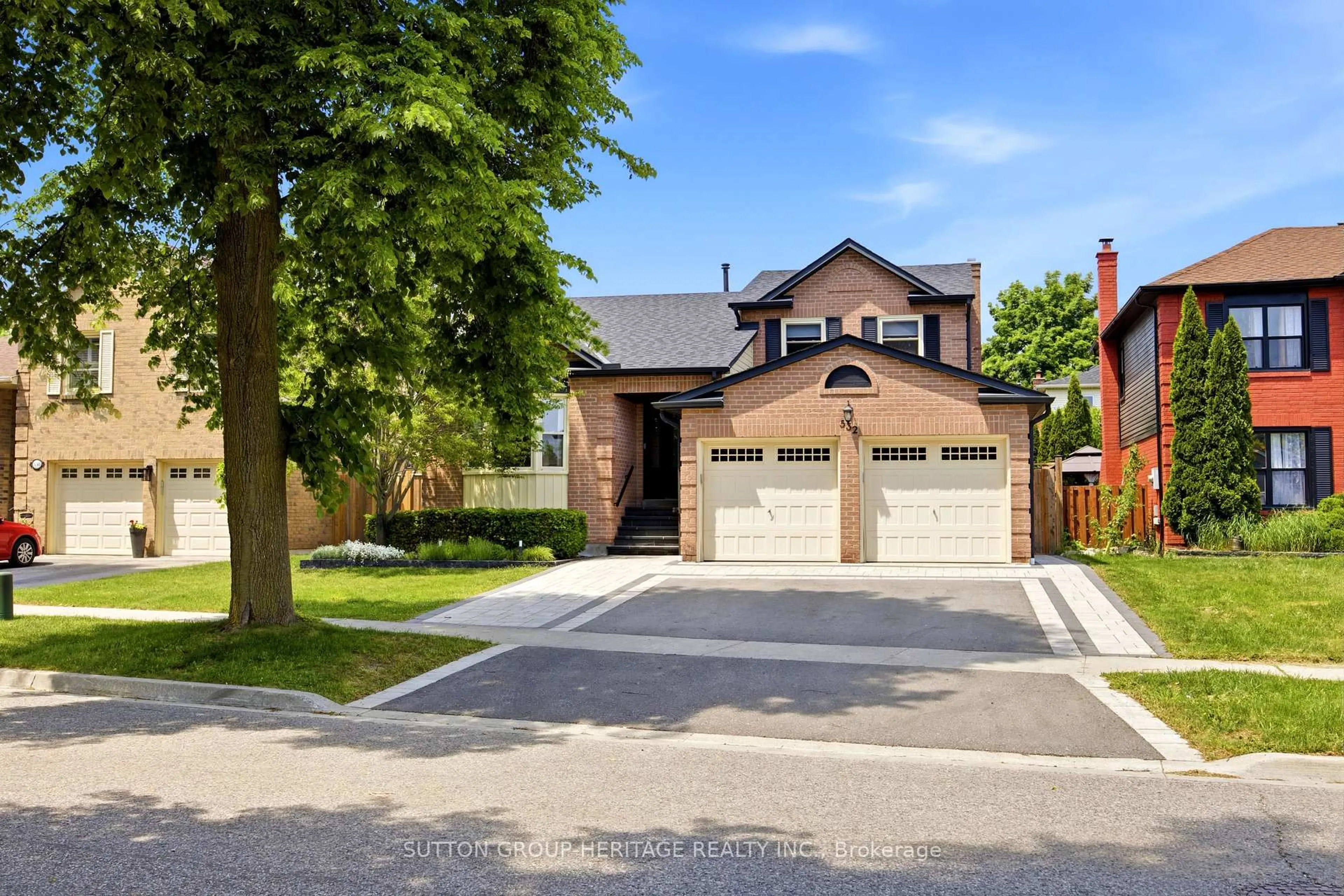 Home with brick exterior material, street for 532 Beech St, Whitby Ontario L1N 7C9