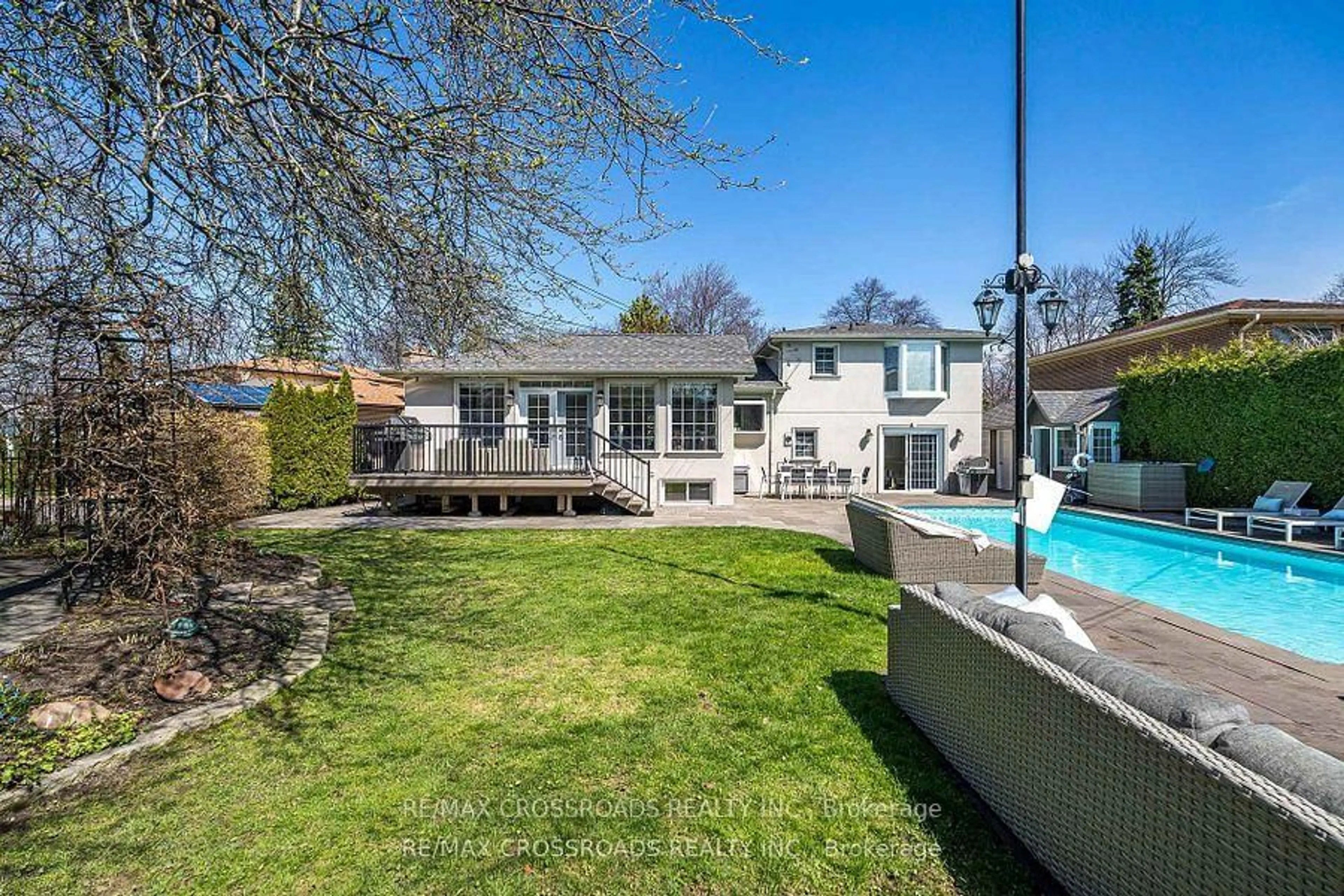 Patio, unknown for 3 Wythenshawe Wood, Toronto Ontario M1E 1H1