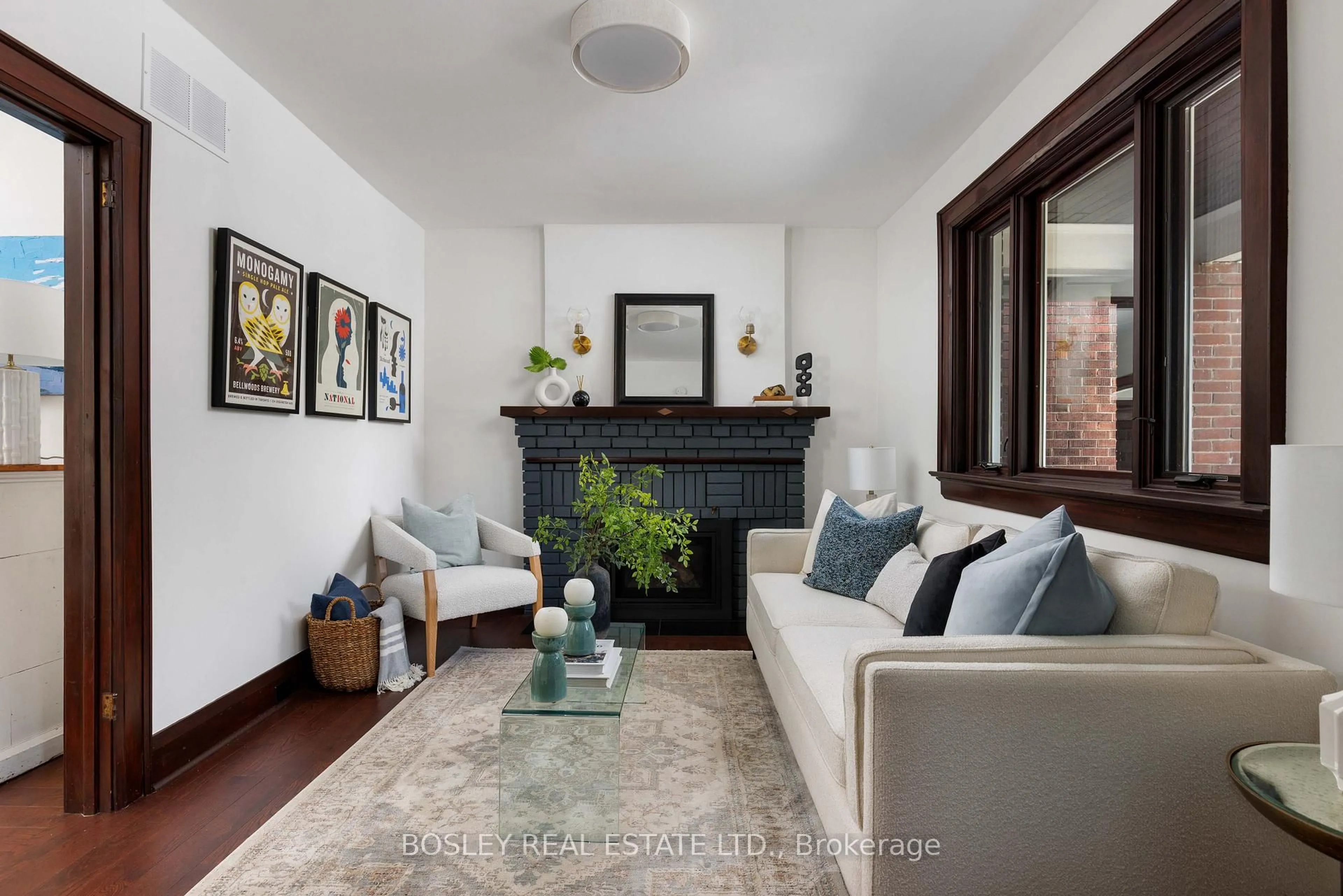 Living room with furniture, unknown for 249 Gainsborough Rd, Toronto Ontario M4L 3C7