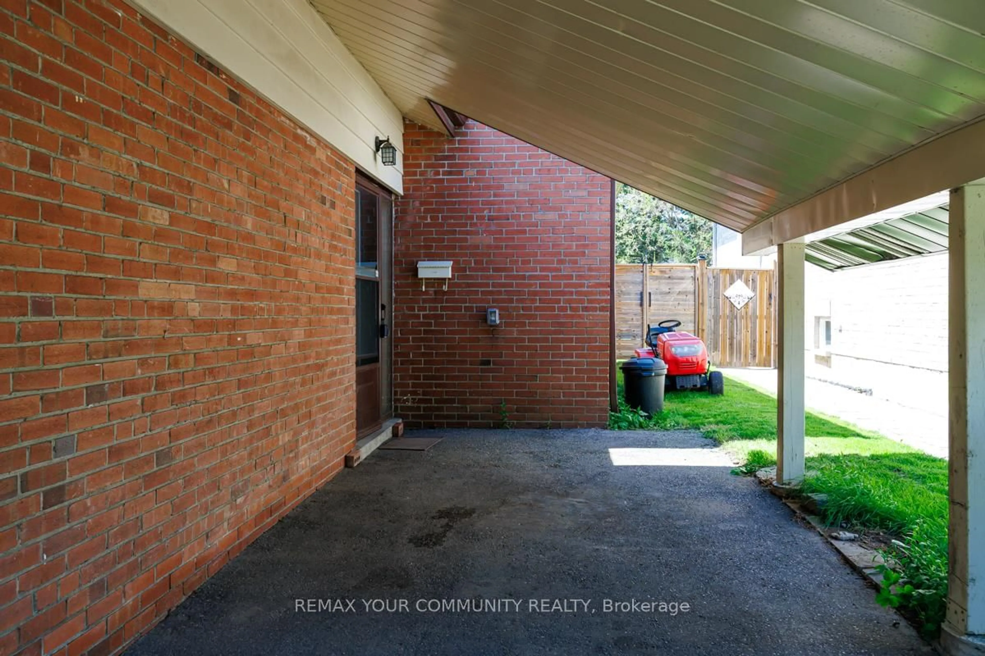 Unknown for 104 Haileybury Dr, Toronto Ontario M1K 4X5
