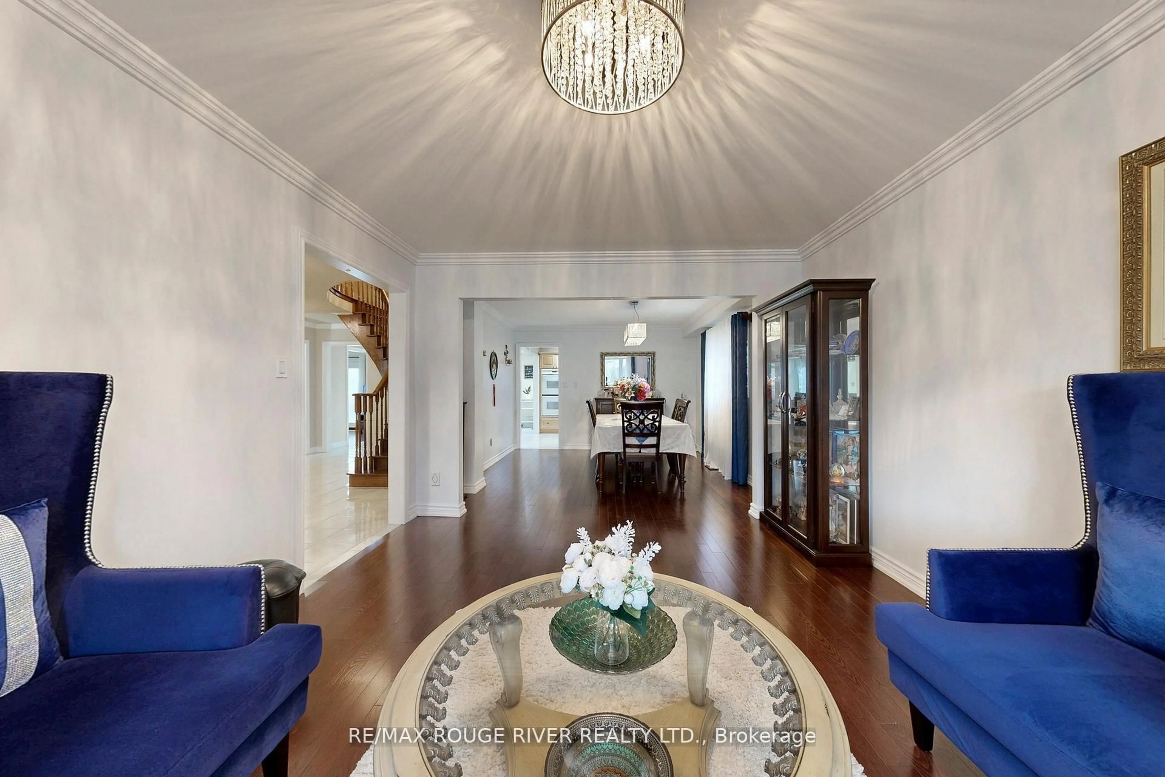 Indoor foyer for 45 Rotherglen Rd, Ajax Ontario L1T 1S8