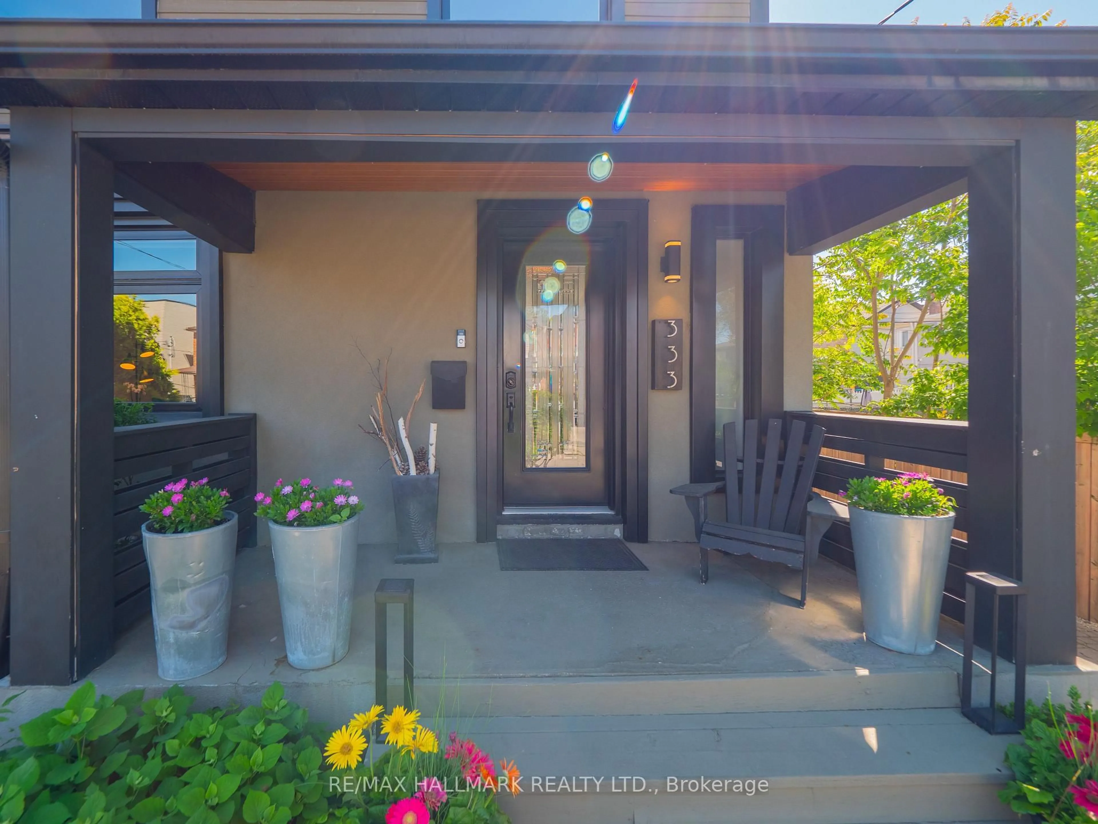 Indoor entryway for 333 Monarch Park Ave, Toronto Ontario M4J 4T4