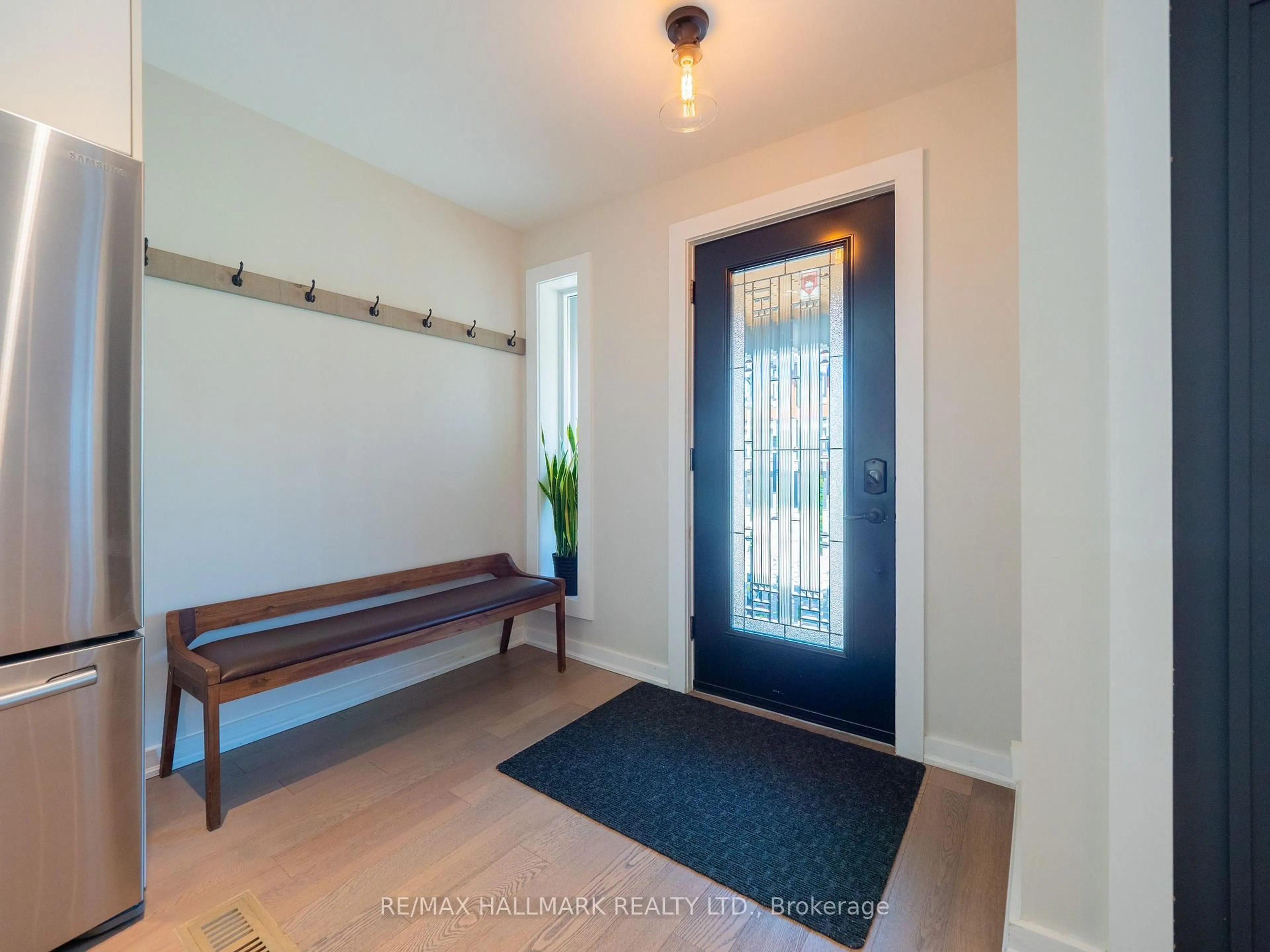 Indoor entryway for 333 Monarch Park Ave, Toronto Ontario M4J 4T4