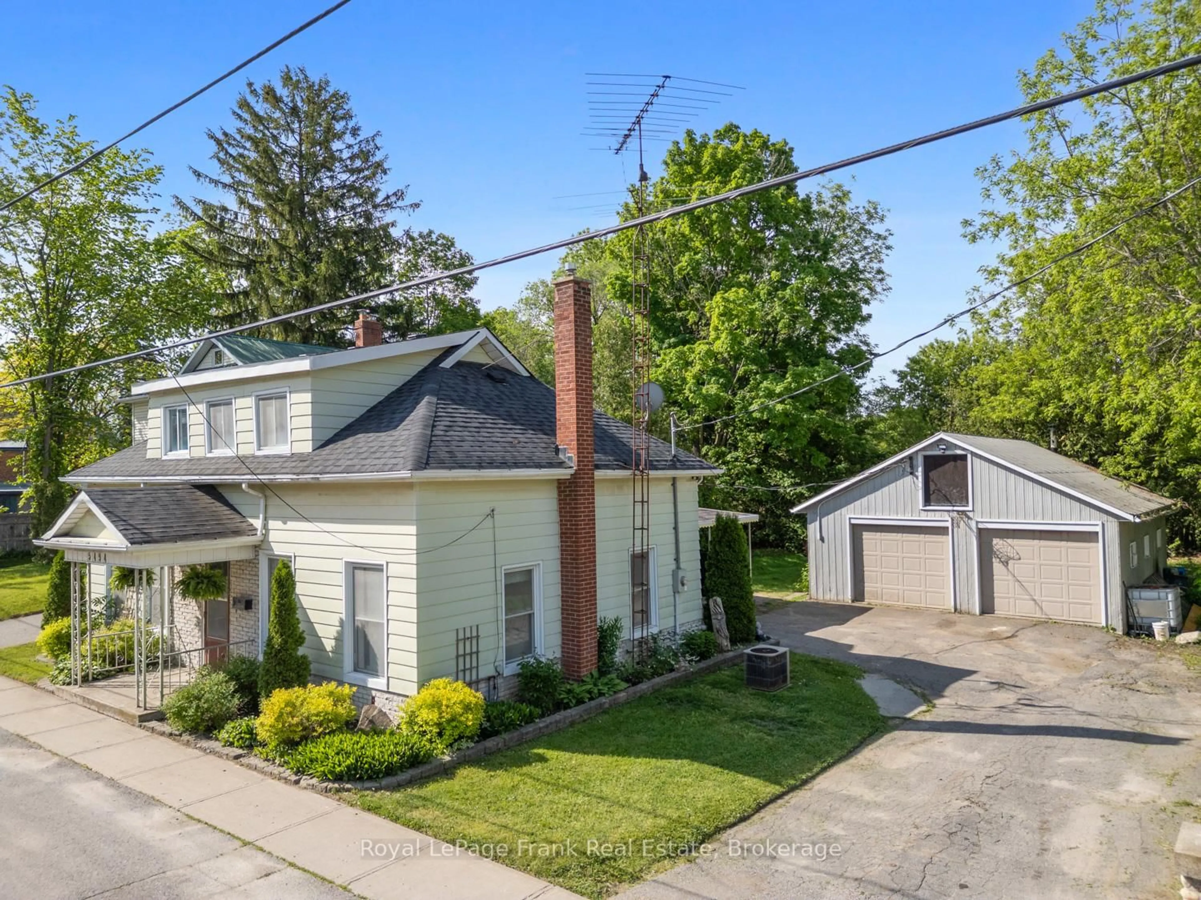 A pic from outside/outdoor area/front of a property/back of a property/a pic from drone, street for 5494 Old Scugog Rd, Clarington Ontario L0B 1J0