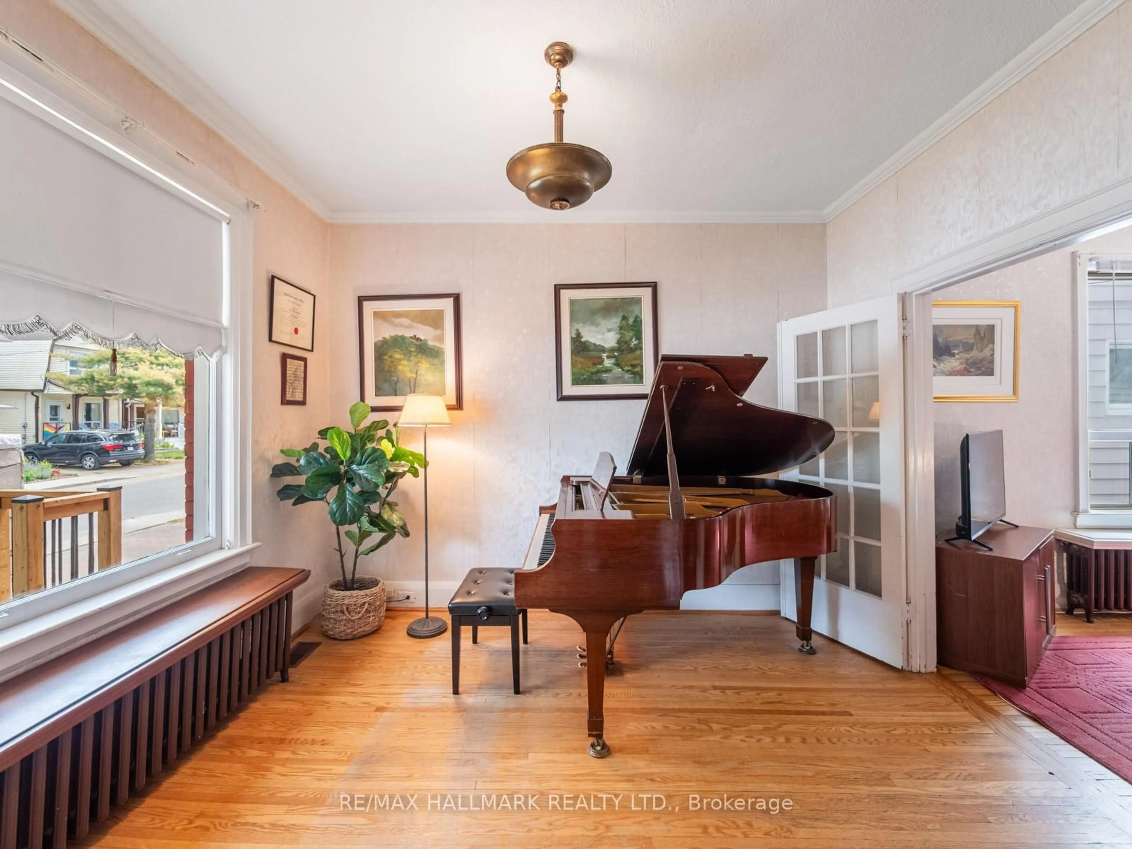 Unknown for 326 Cedarvale Ave, Toronto Ontario M4C 4K4