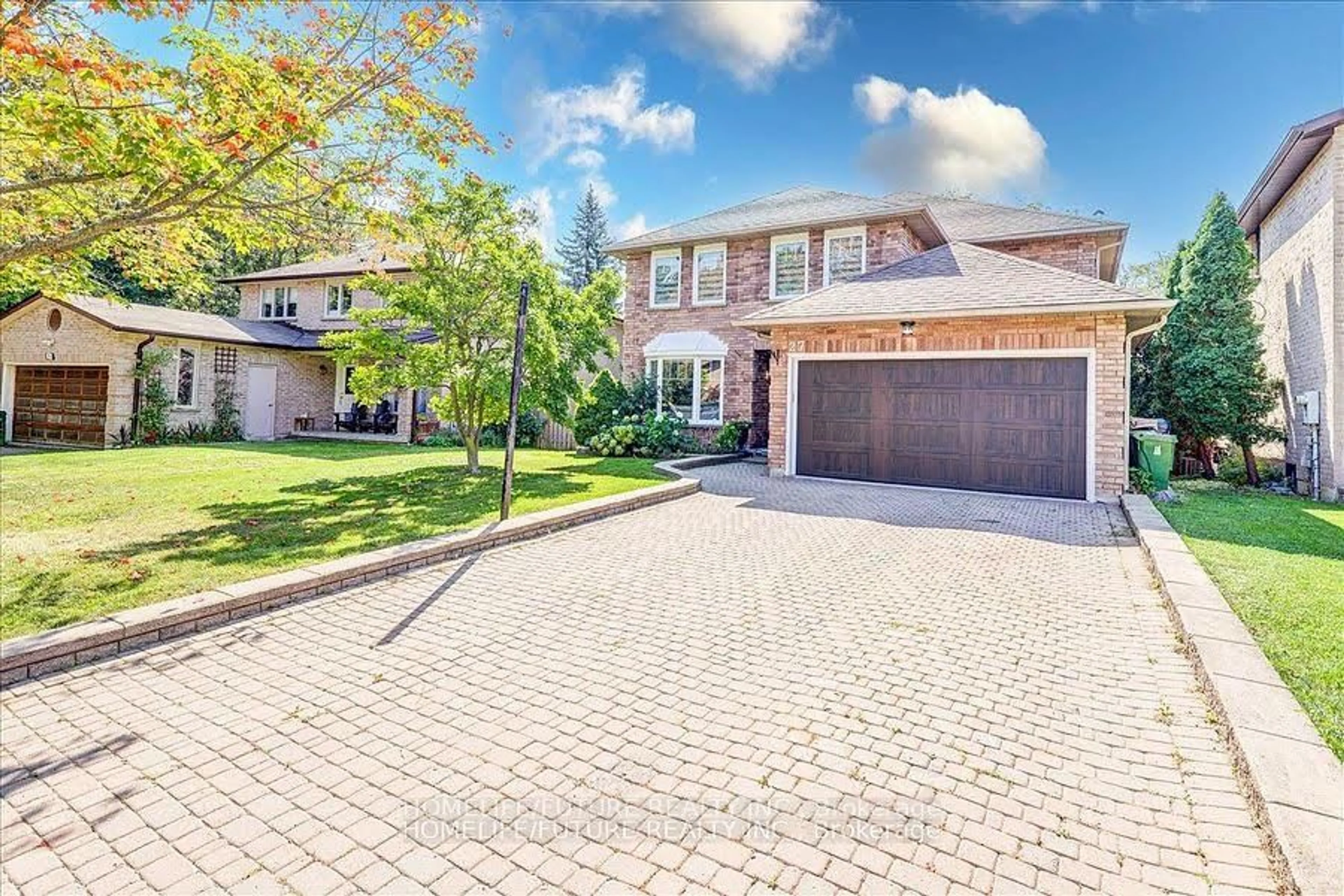 Home with brick exterior material, street for 27 Sugarbush Sq, Toronto Ontario M1C 3M6