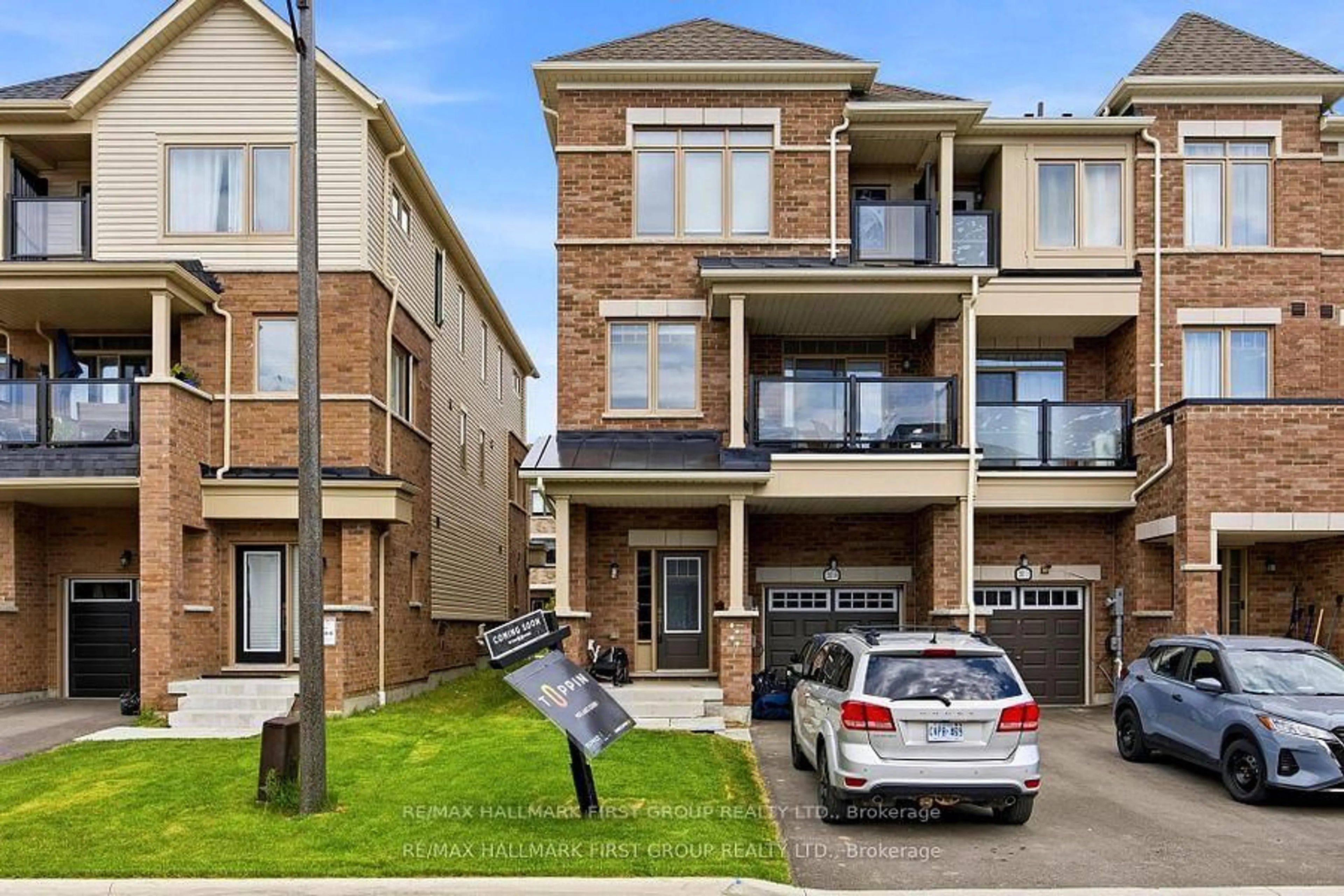 Home with brick exterior material, street for 2019 Cameron Lott Cres, Oshawa Ontario L1L 0S1