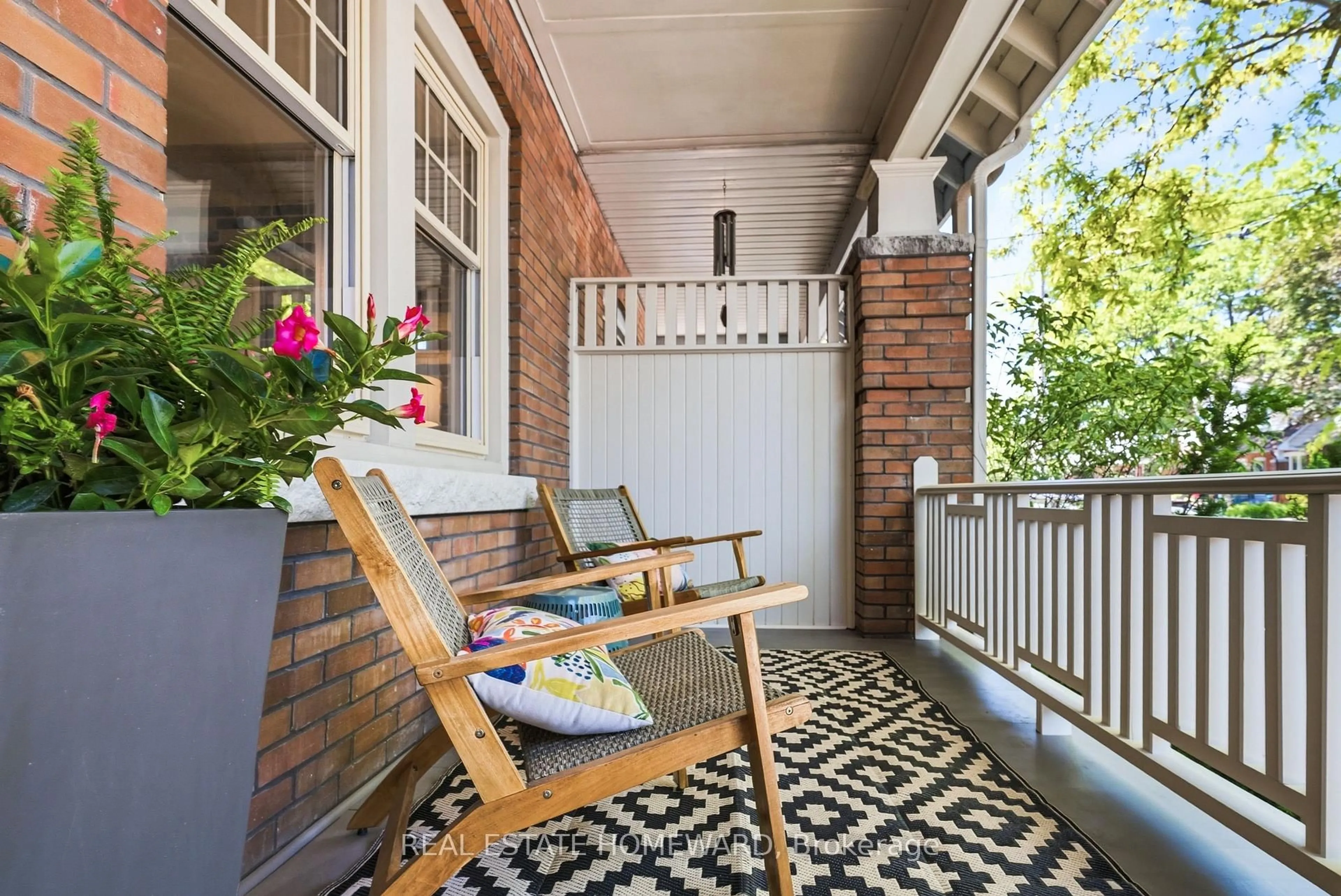 Patio, street for 149 Wolverleigh Blvd, Toronto Ontario M4J 1R8