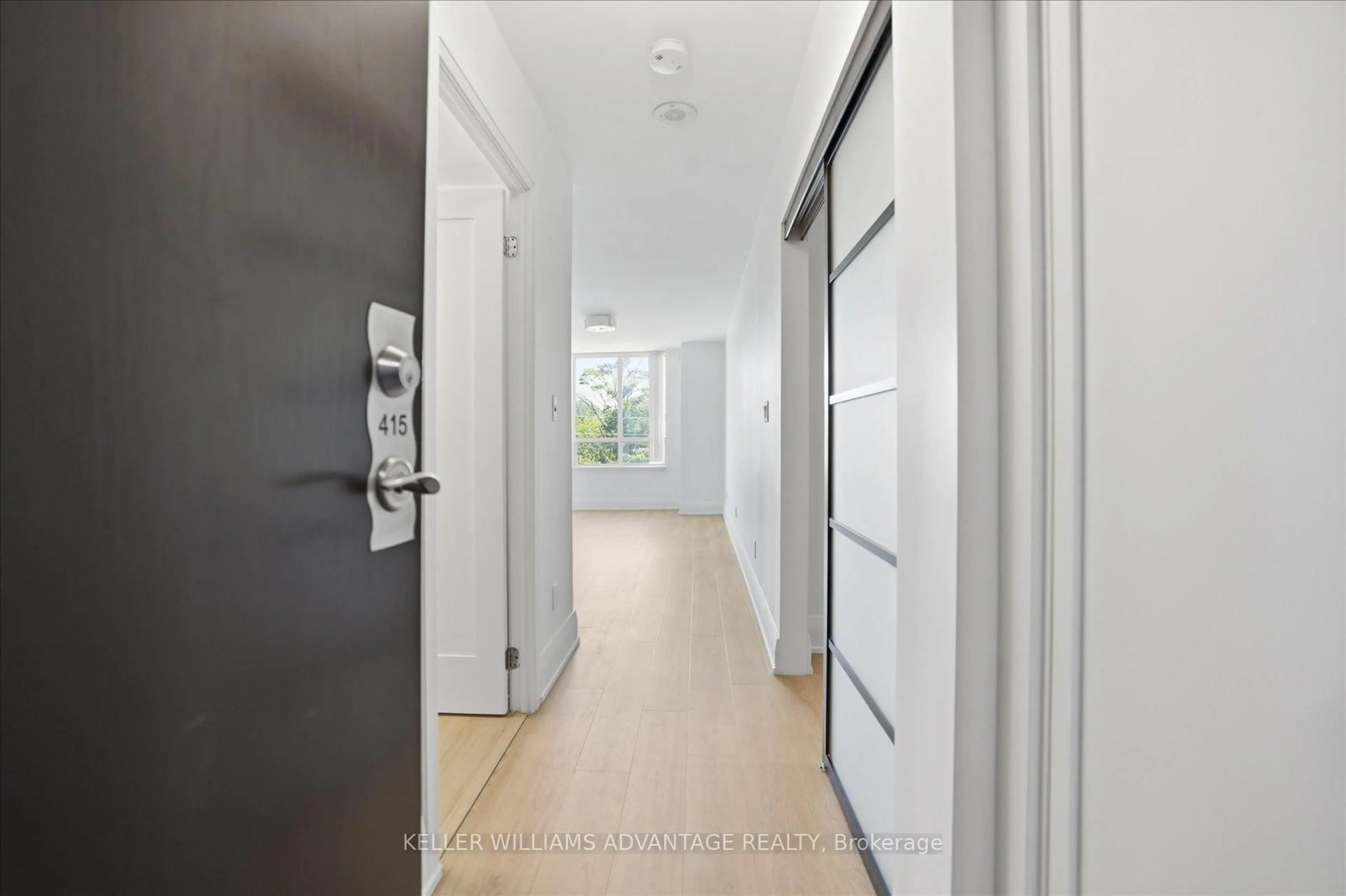 Indoor entryway for 1733 Queen St #415, Toronto Ontario M4L 6S9