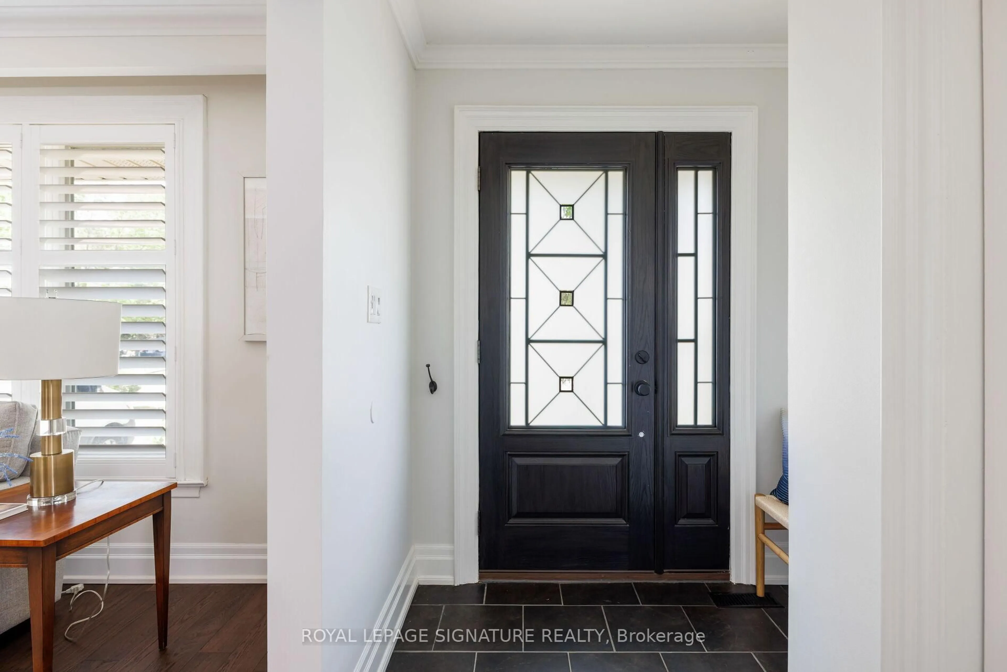 Indoor entryway for 27 Clyde Rd, Toronto Ontario M1C 1T8