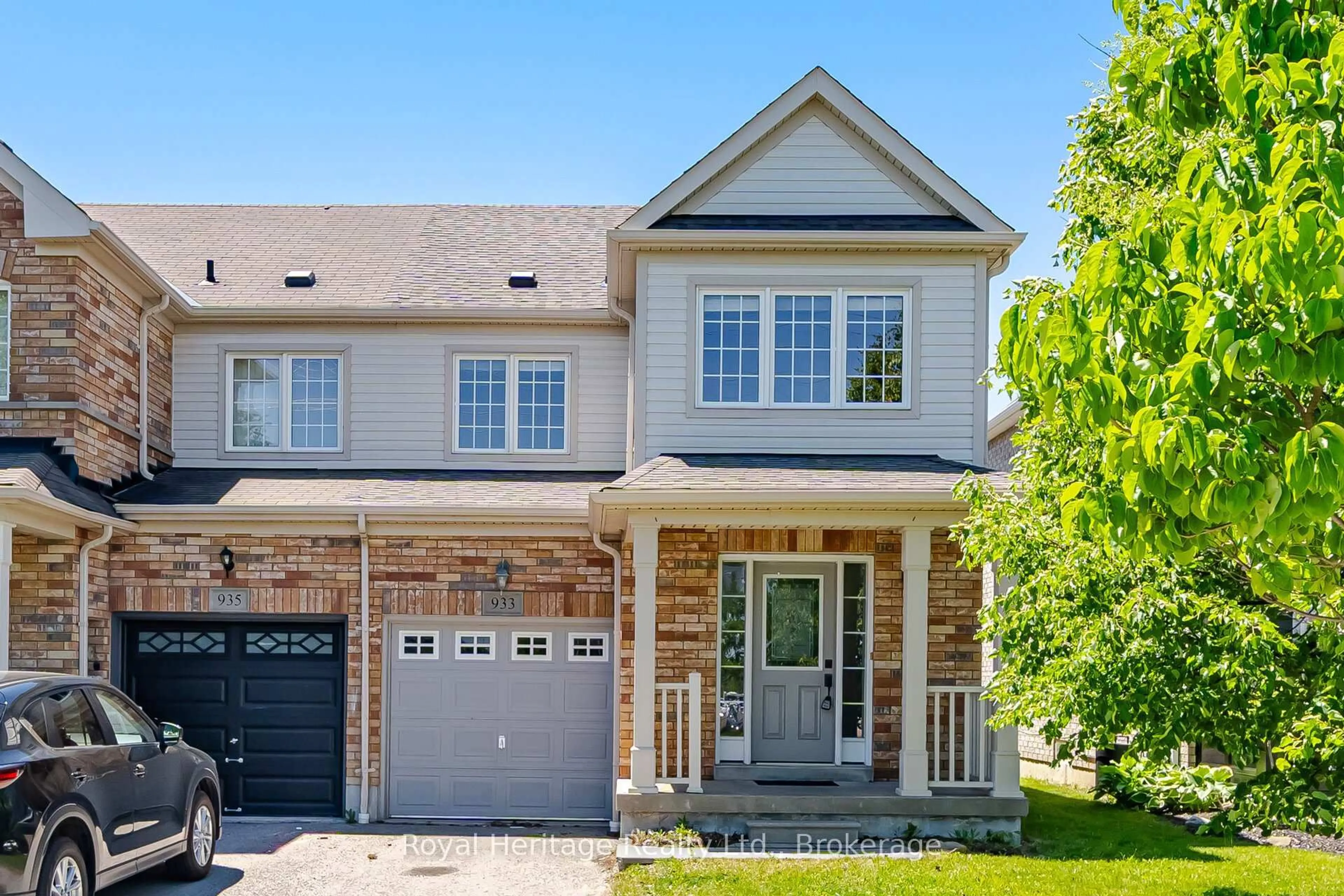 Home with brick exterior material, street for 933 Fetchison Dr, Oshawa Ontario L1K 0L3