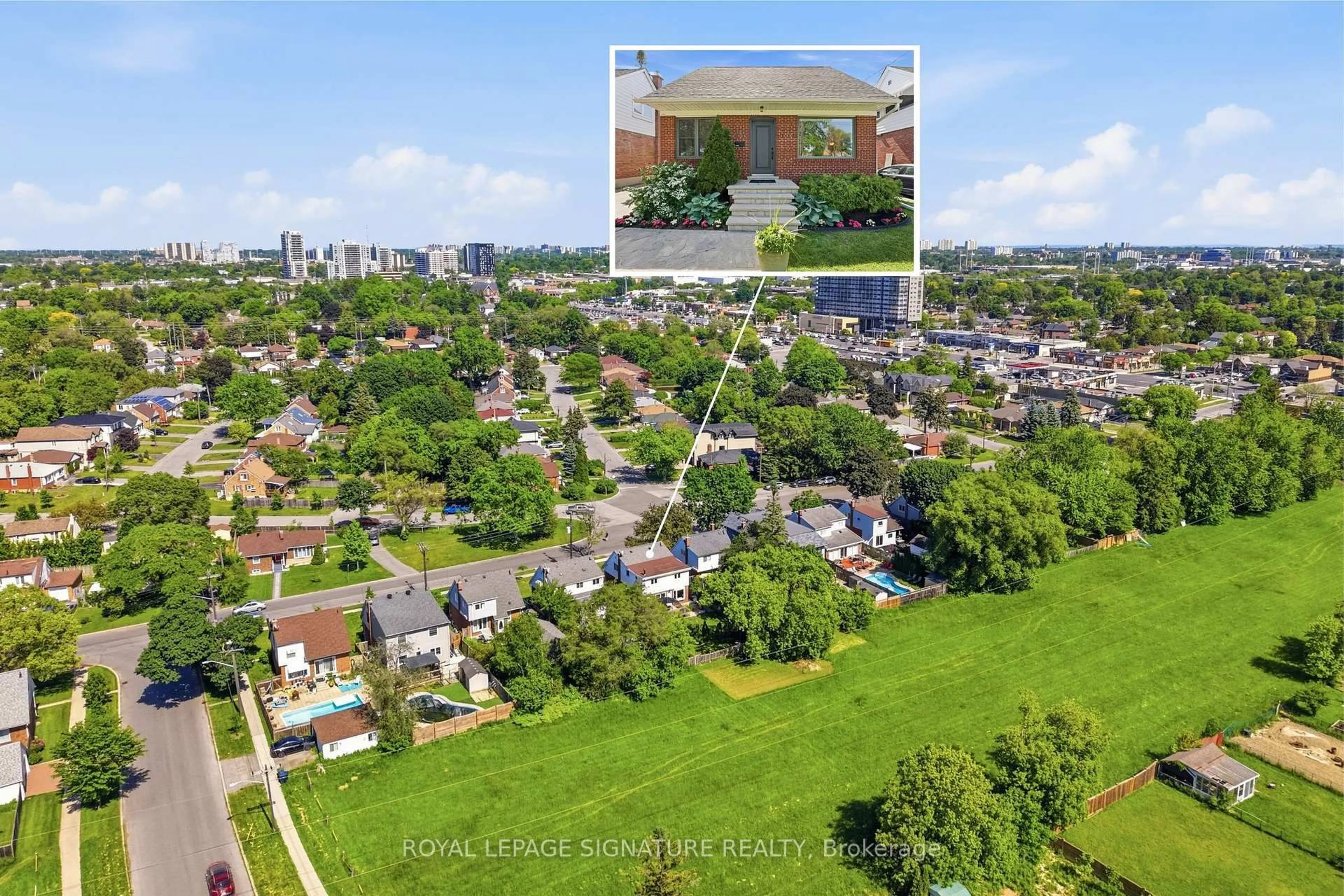 A pic from outside/outdoor area/front of a property/back of a property/a pic from drone, street for 48 Tower Dr, Toronto Ontario M1R 3N9