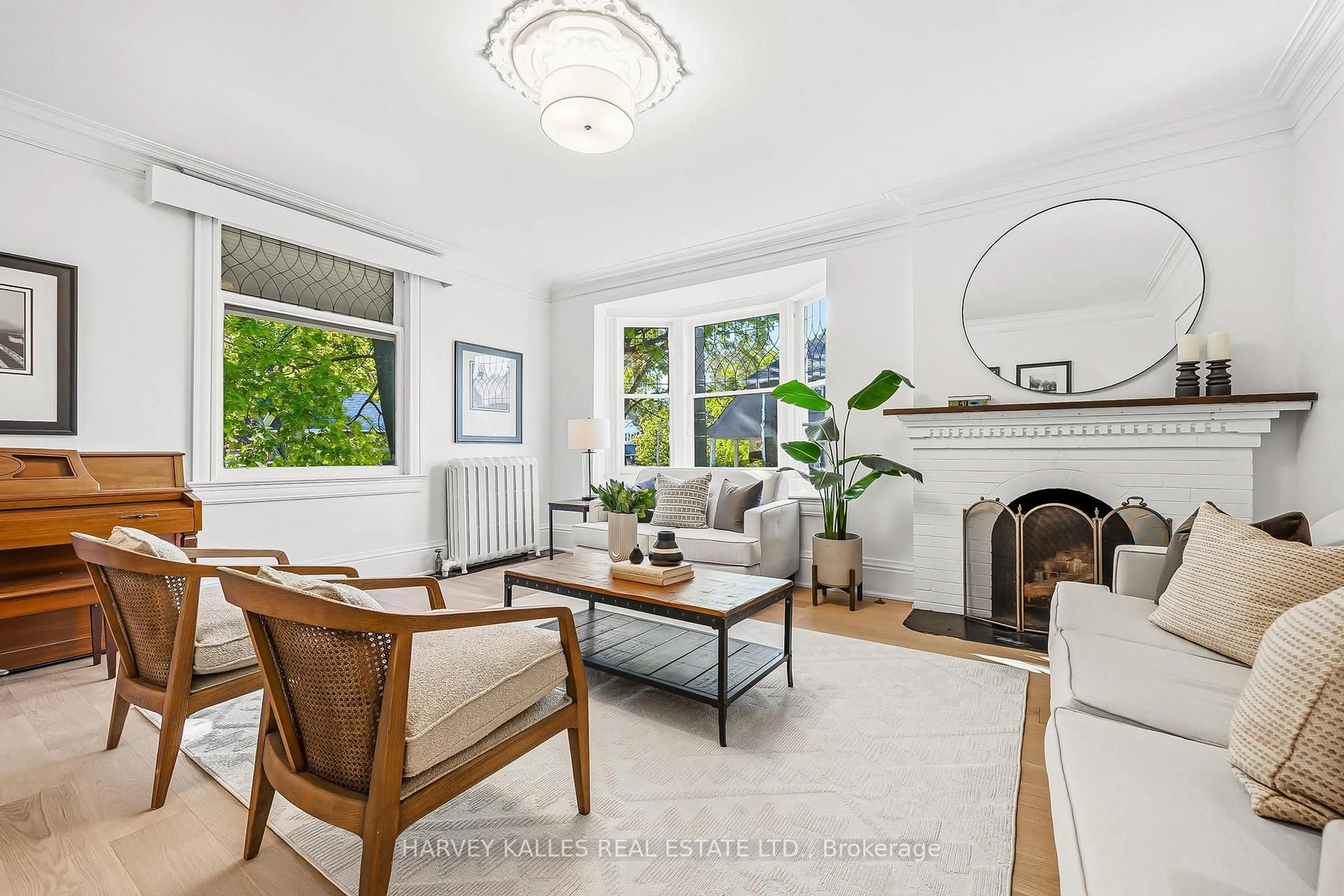 Living room with furniture, unknown for 139 Hammersmith Ave, Toronto Ontario M4E 2W5