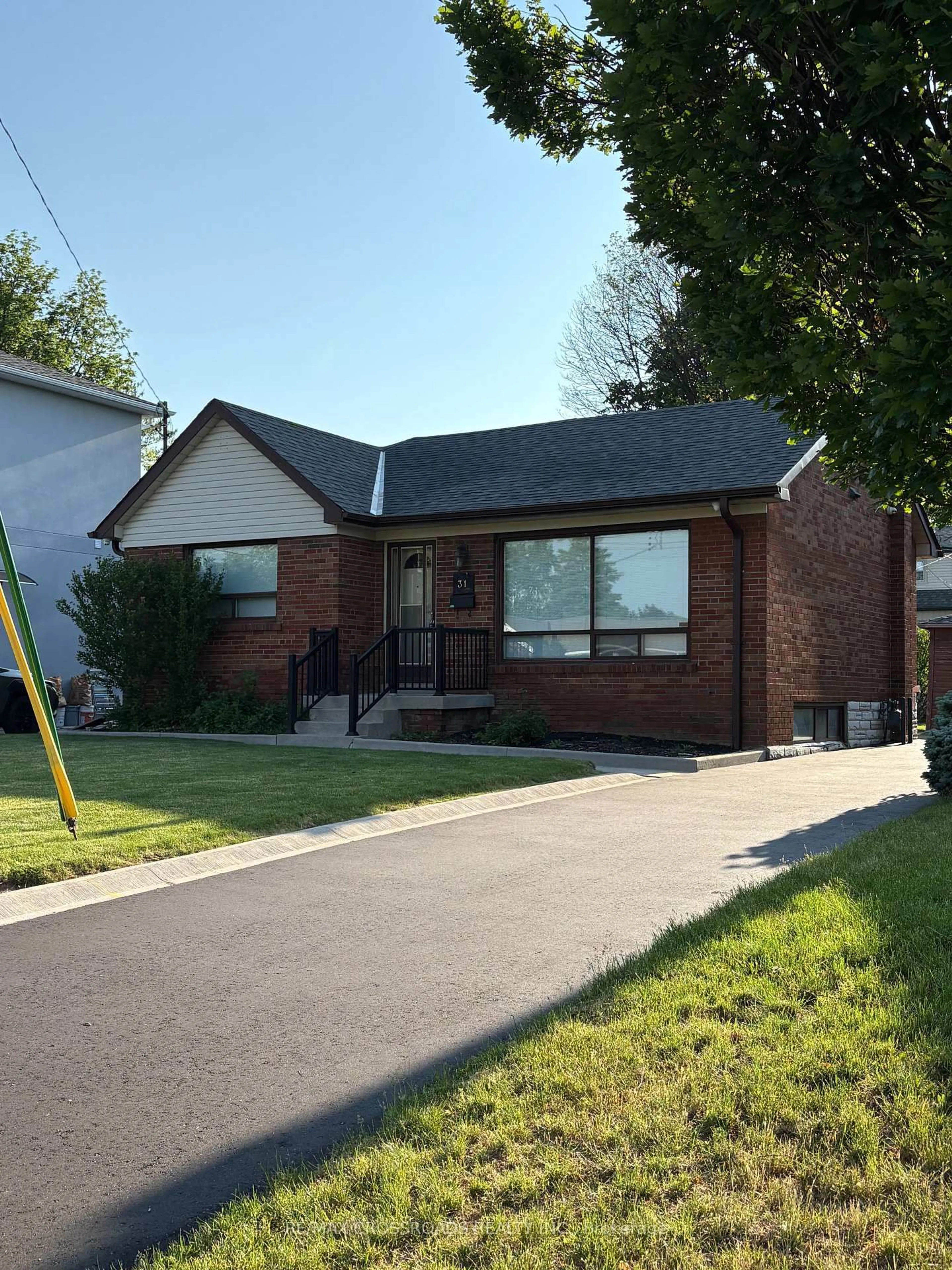 Home with brick exterior material, street for 31 Robertsfield Cres, Toronto Ontario M1R 2X1