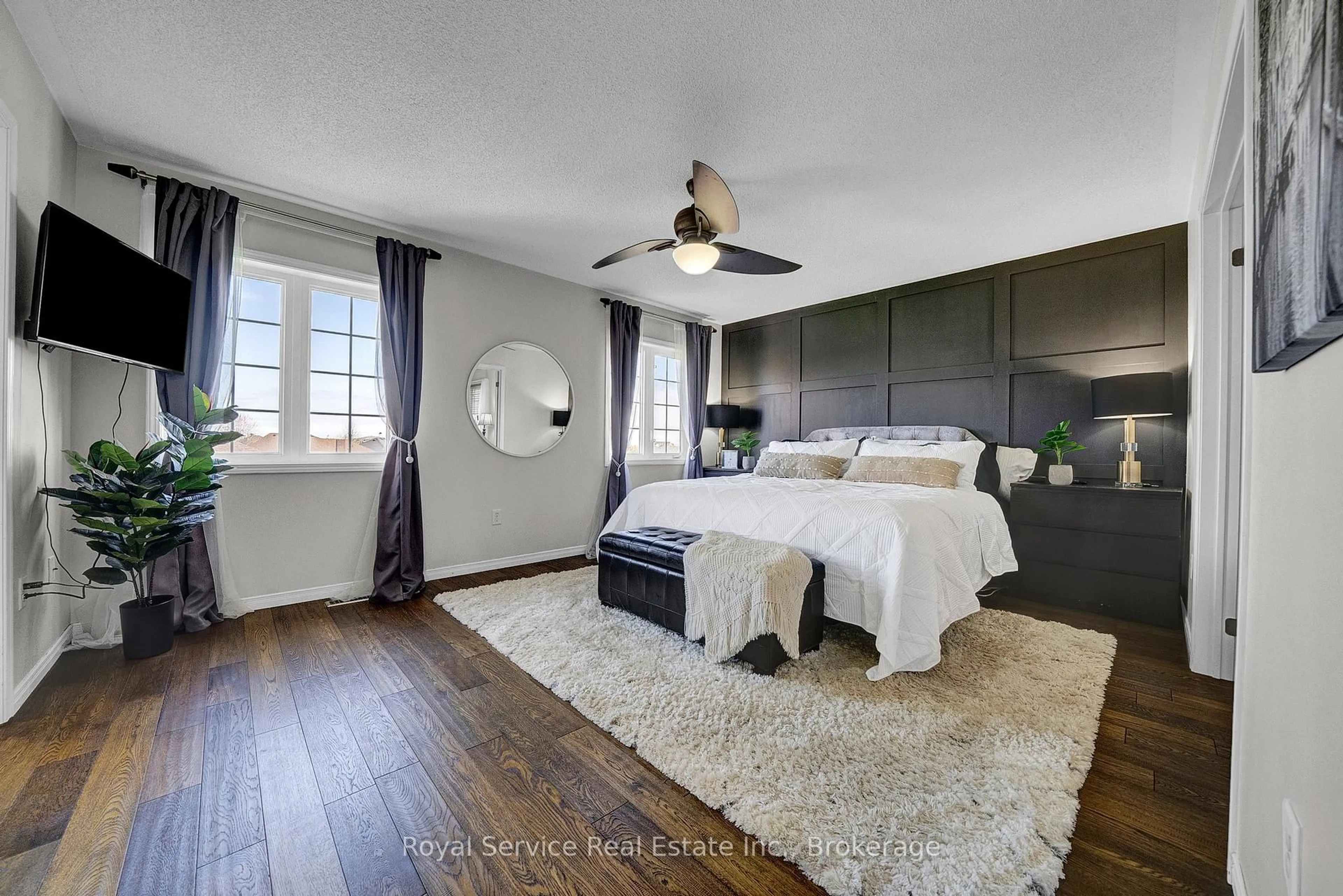 Bedroom with bed, wood/laminate floor for 35 Alldread Cres, Clarington Ontario L1B 0C2