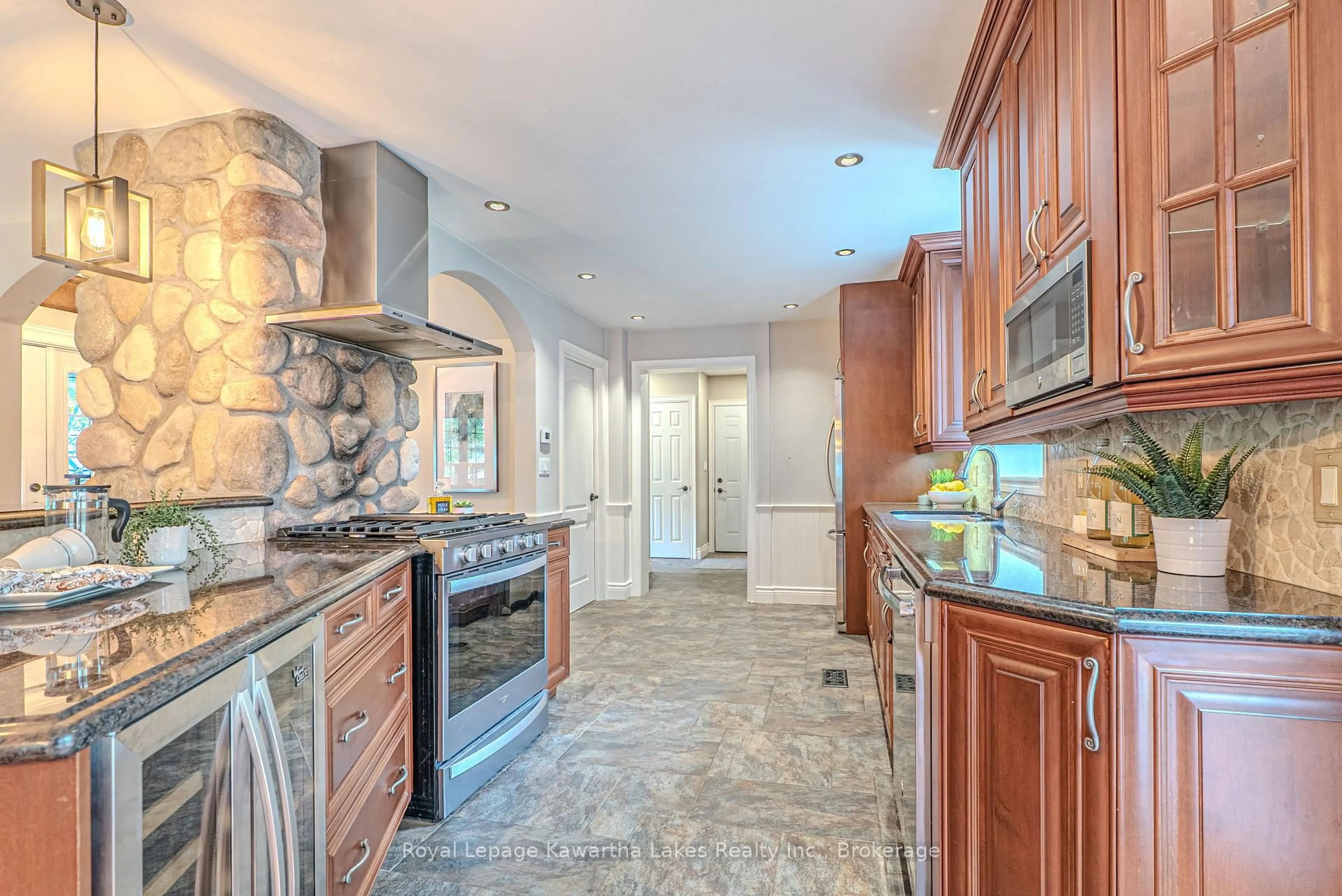 Contemporary kitchen, ceramic/tile floor for 7725 Leskard Rd, Clarington Ontario L0B 1M0