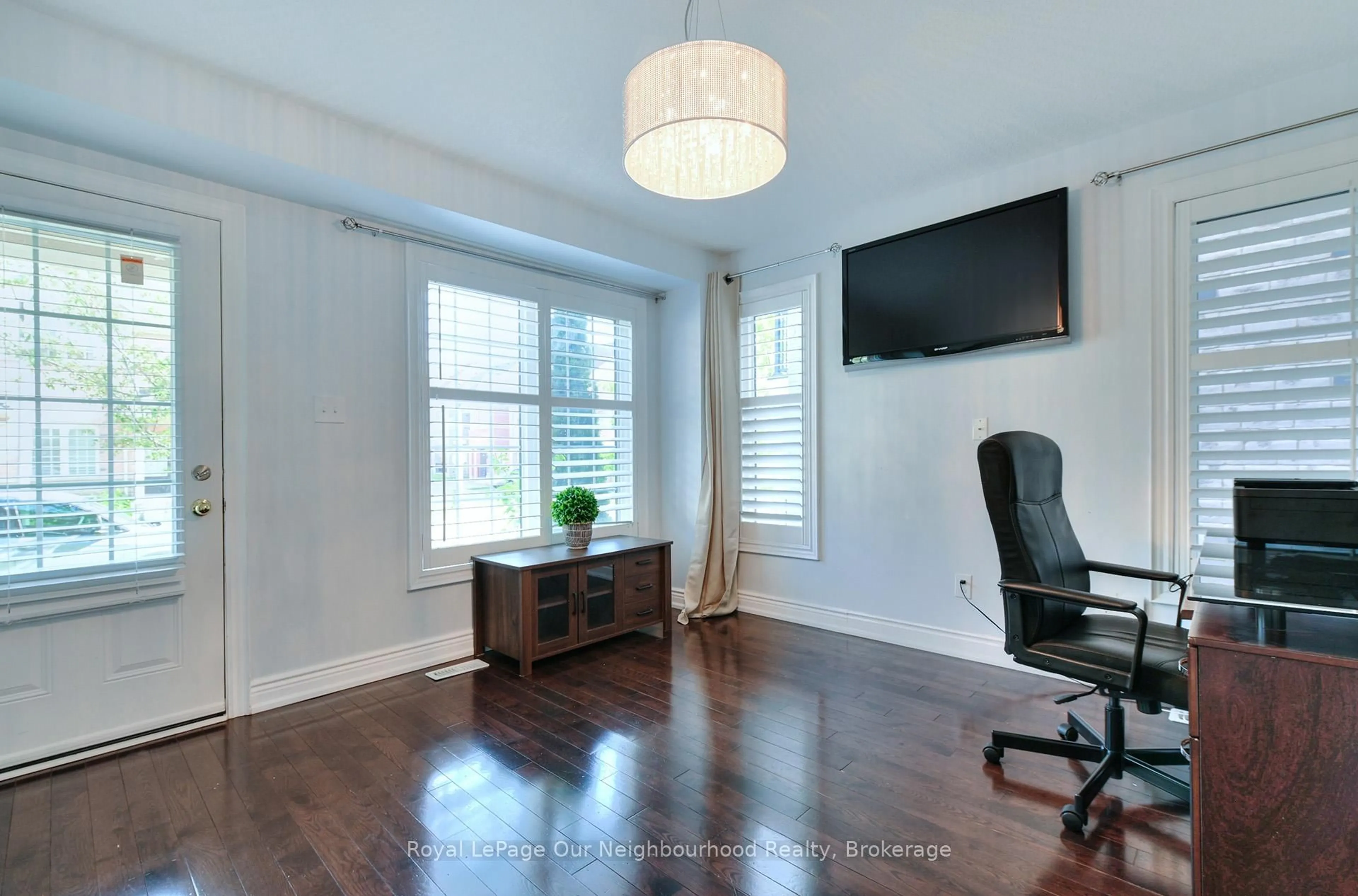 A pic of a room for 114 Barnham St, Ajax Ontario L1Z 0K7