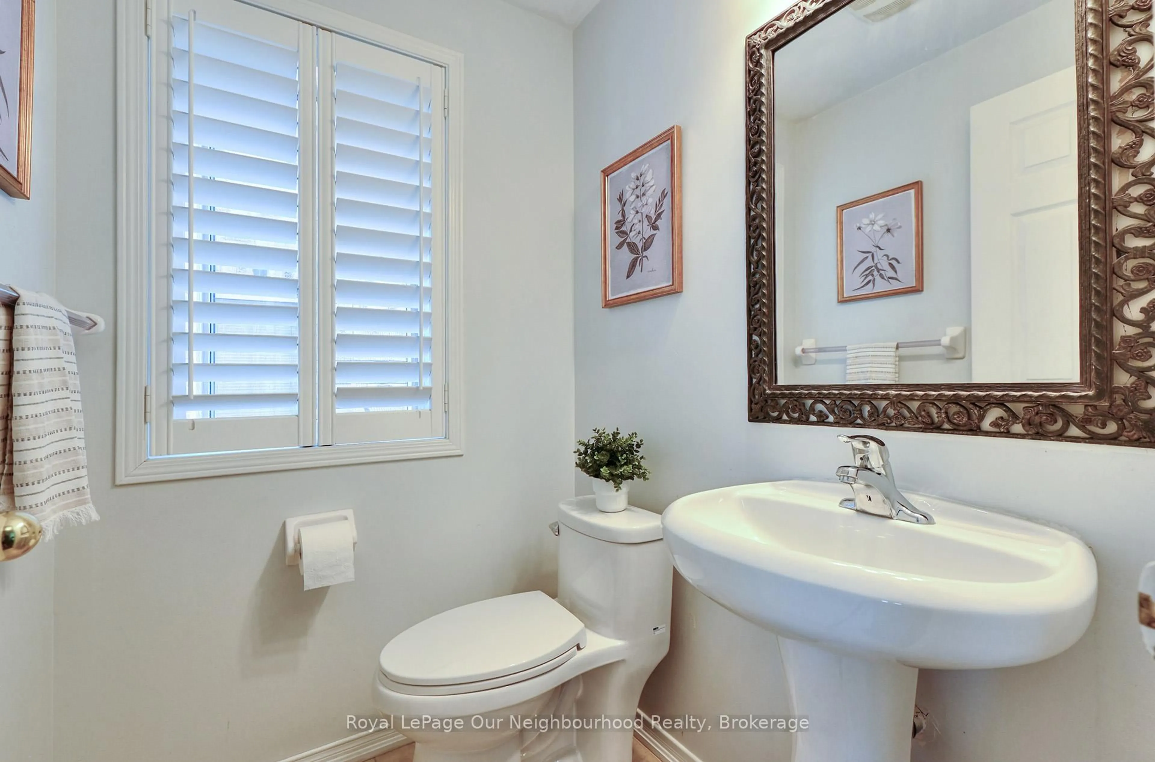 Standard bathroom, ceramic/tile floor for 114 Barnham St, Ajax Ontario L1Z 0K7