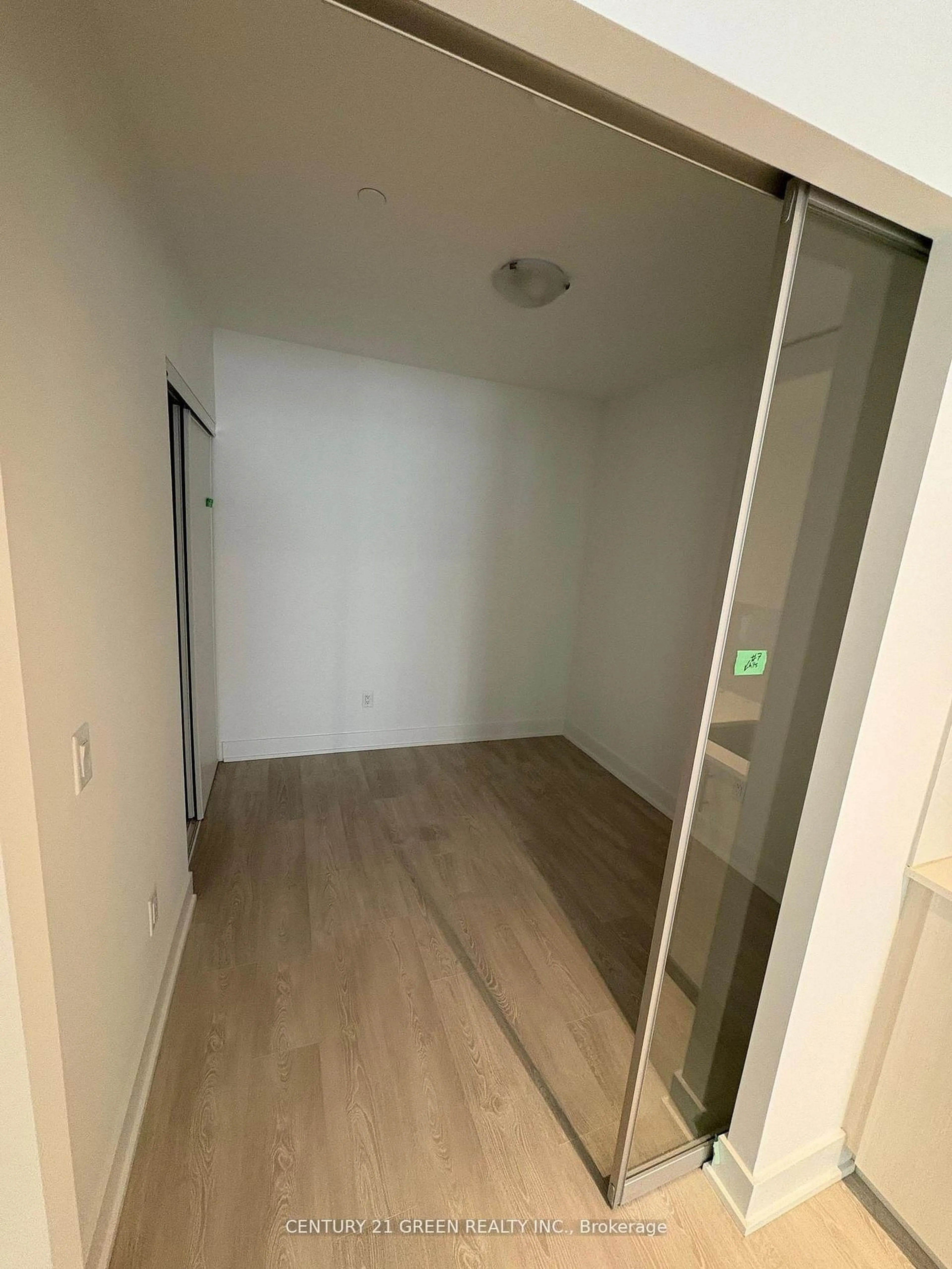A pic of a room for 2545 Simcoe St #219, Oshawa Ontario L1L 0W3