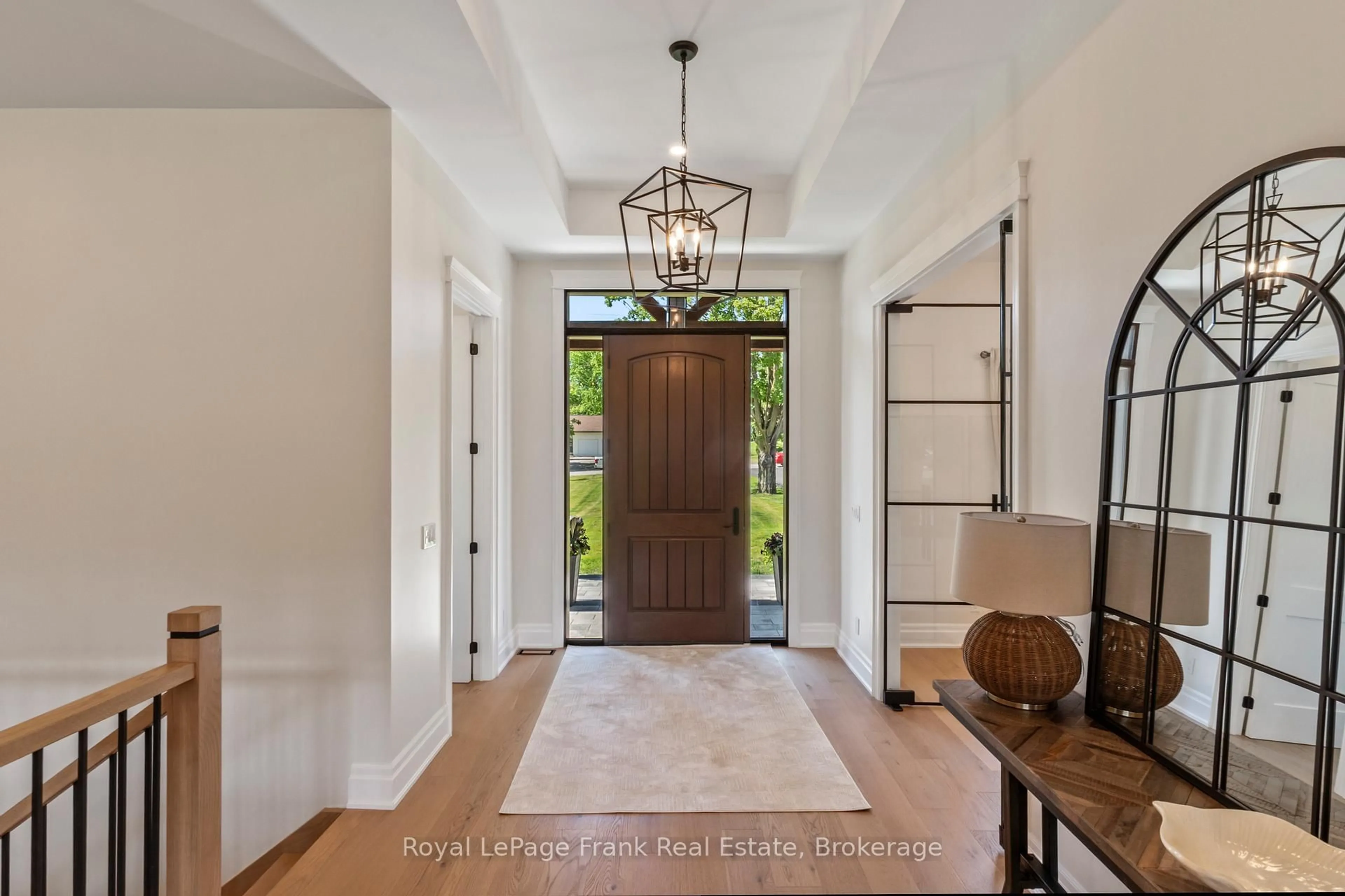 Indoor entryway for 57 Bradley Blvd, Clarington Ontario L0B 1J0